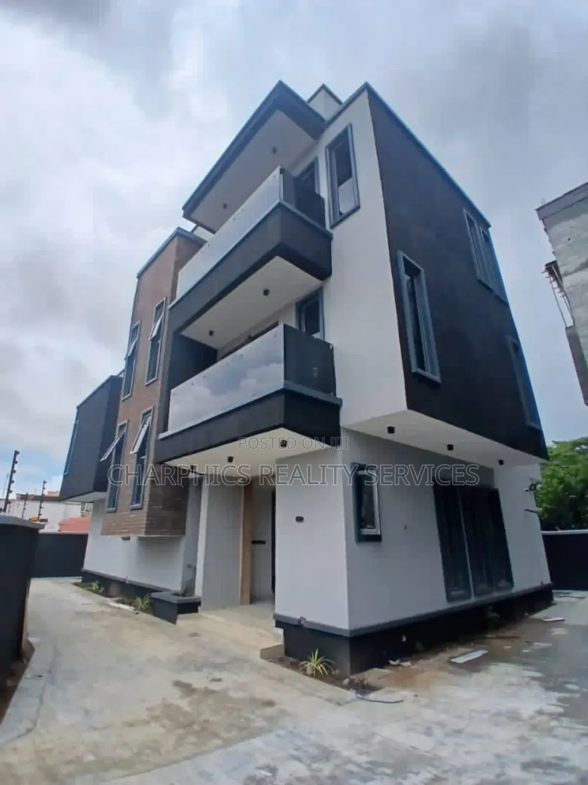 4bdrm Duplex in Ikeja GRA for sale