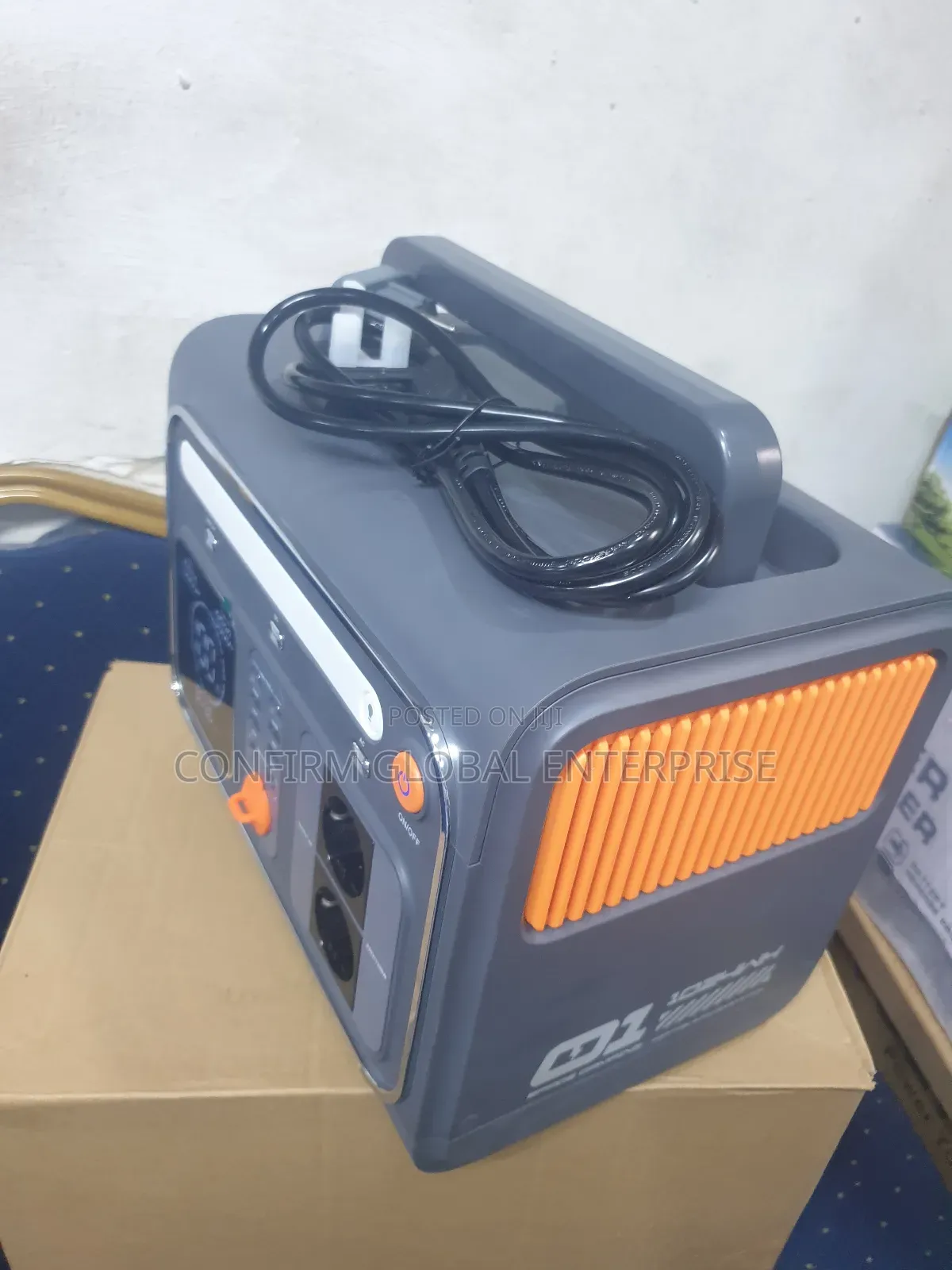 Powerfull 1200watts Solar Generator (1kwh) With 300w Solar Panel