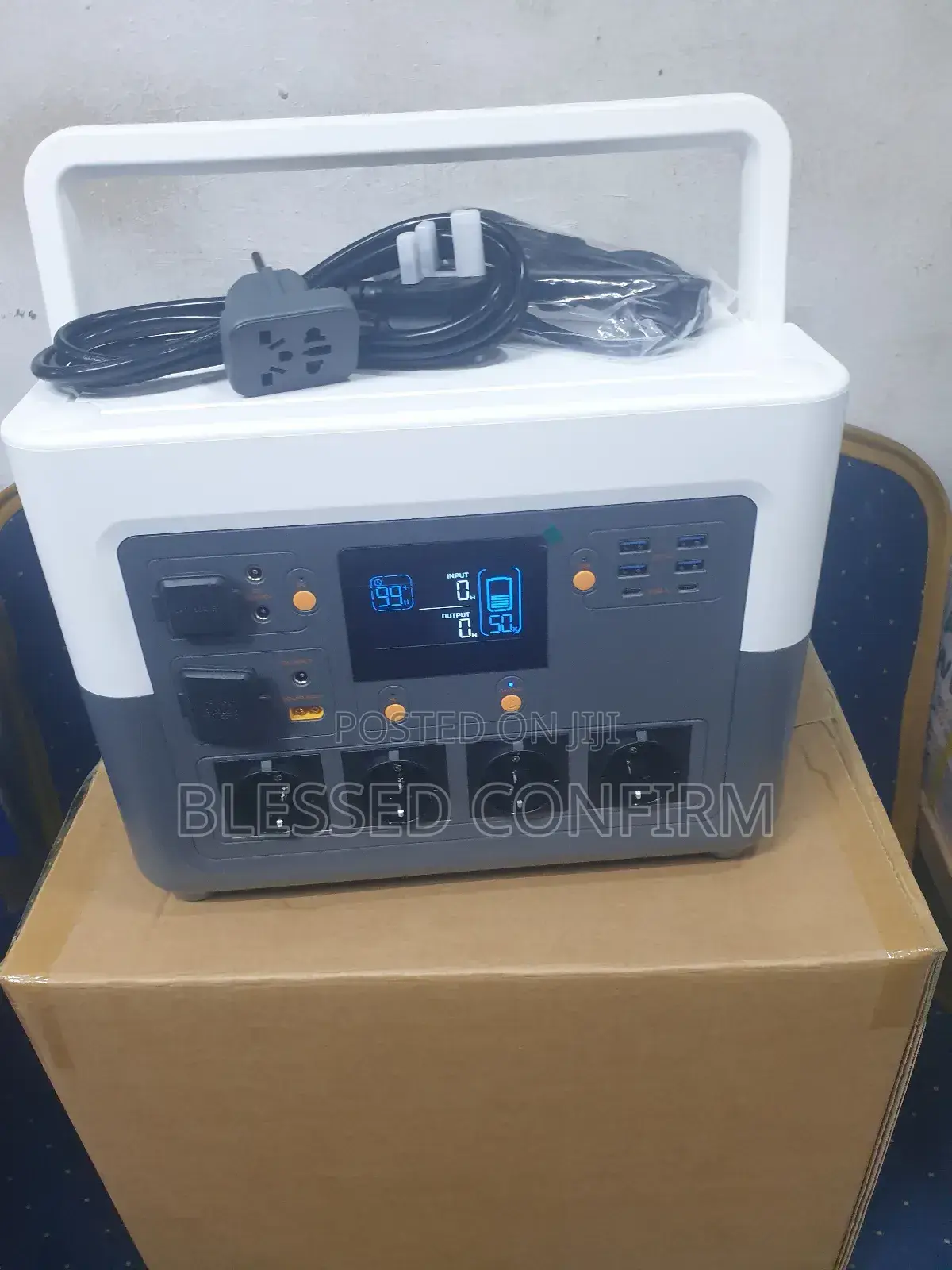 Powerful 1800w Solar Generator With 1kwh Lithium Battery and Panel