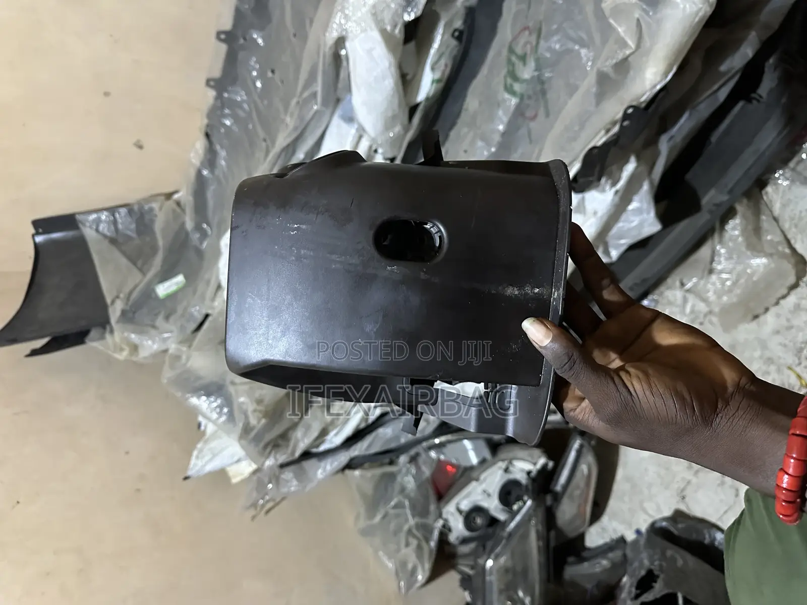 Steering Neck Cover for Hyundai Santafe 2016