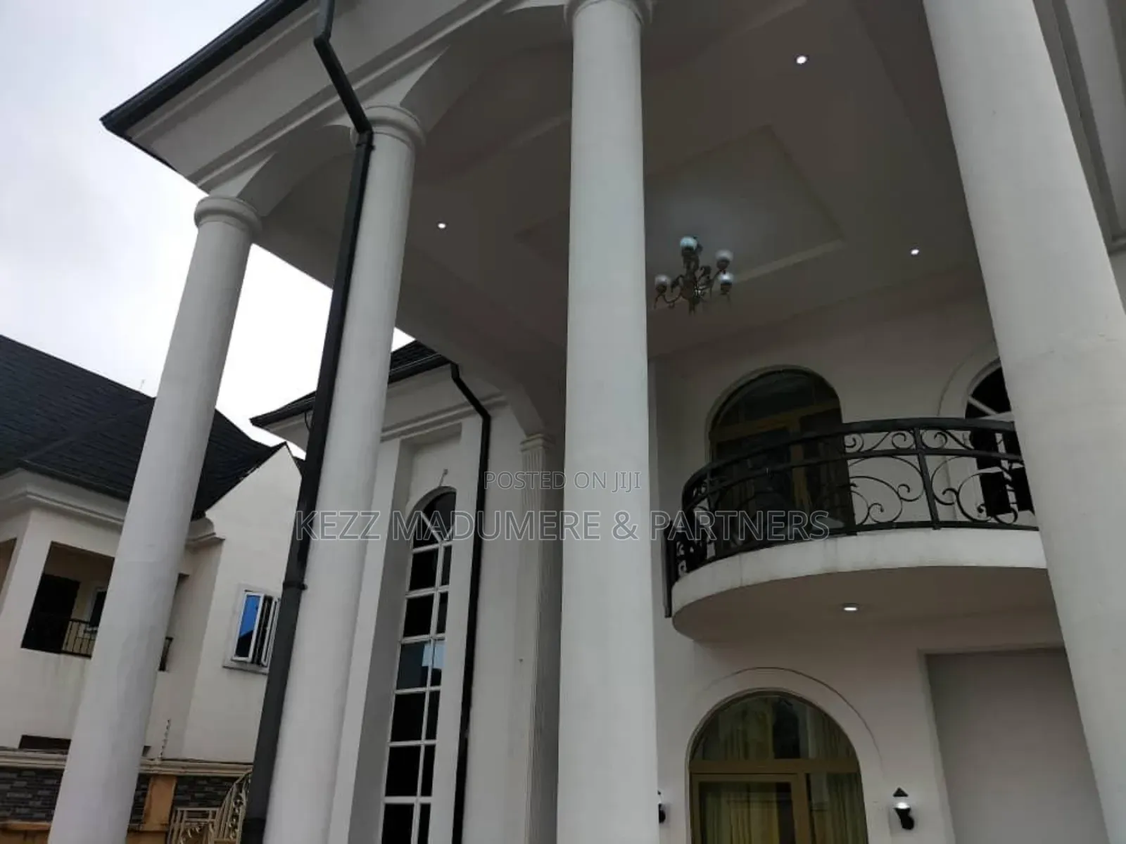 5bdrm Duplex in Egbede Housing for sale