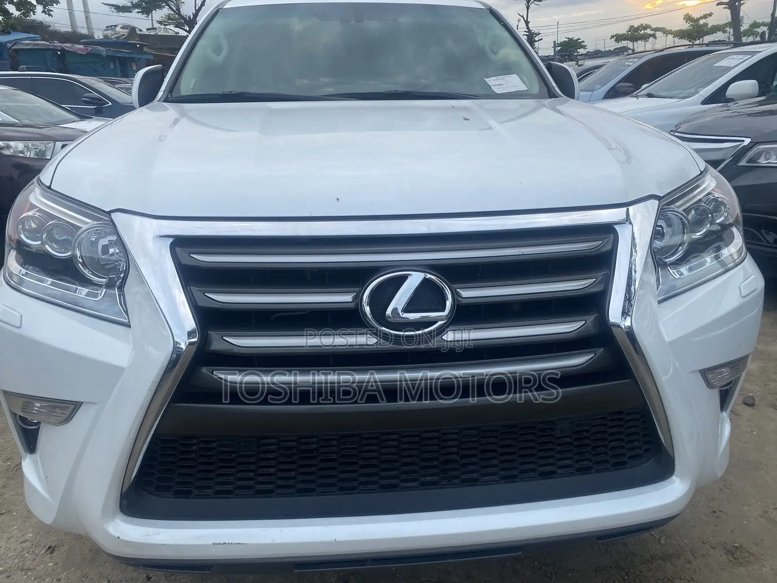 Lexus GX 460 Luxury 2016 White