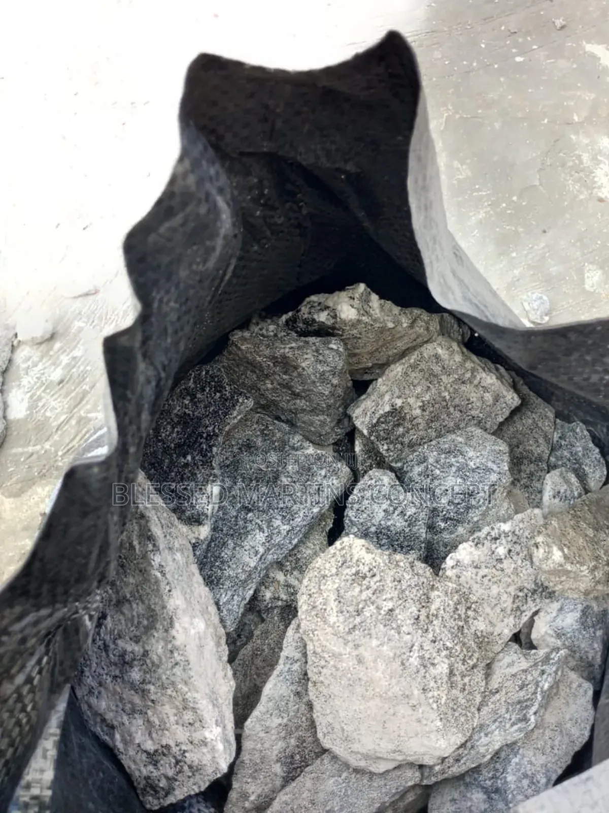 Basalt Natural Stone Good for Wall Cladding, Pillars and Othe Purposes