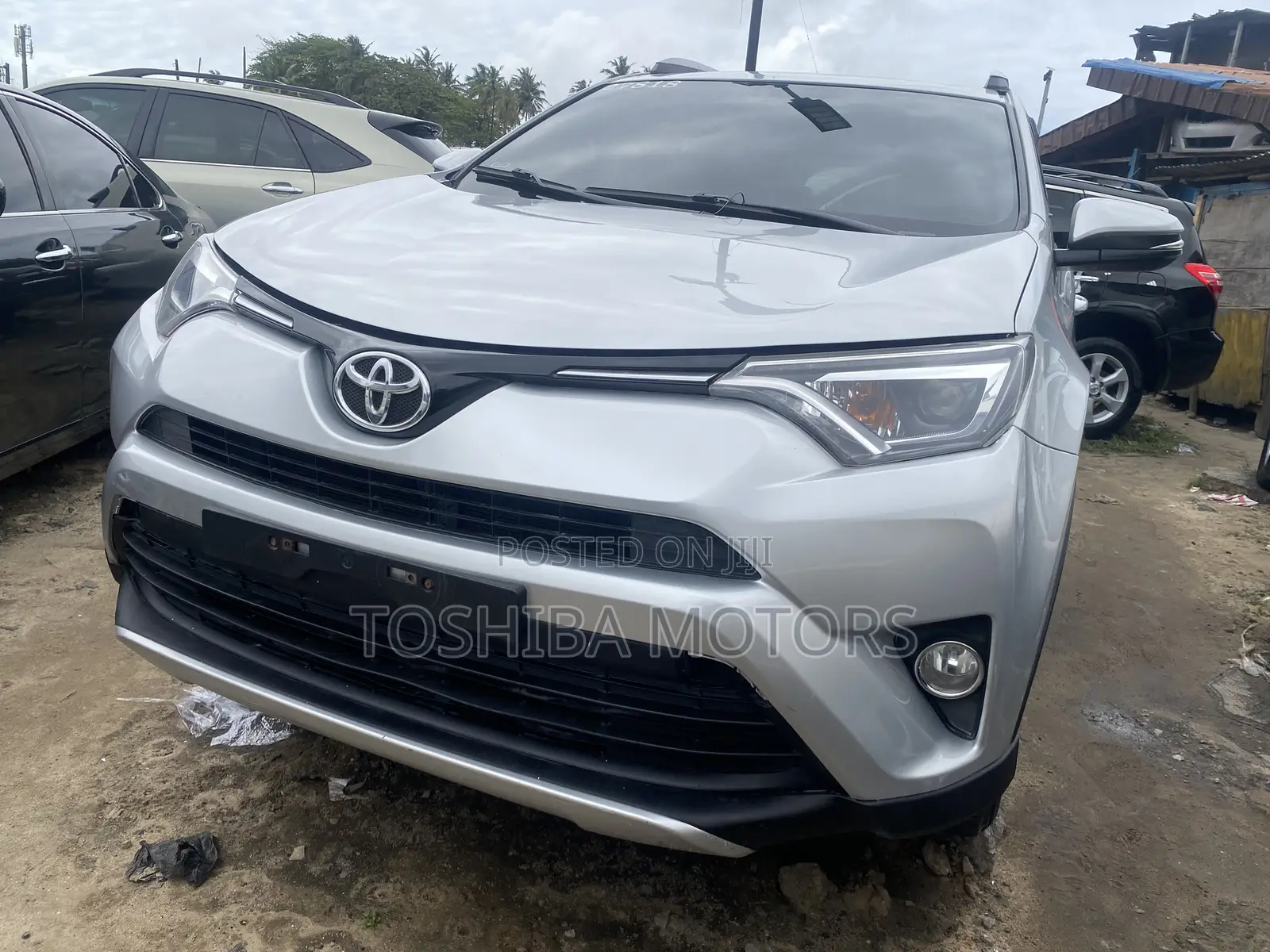 Toyota RAV4 Limited AWD (2.5L 4cyl 6A) 2017 Silver