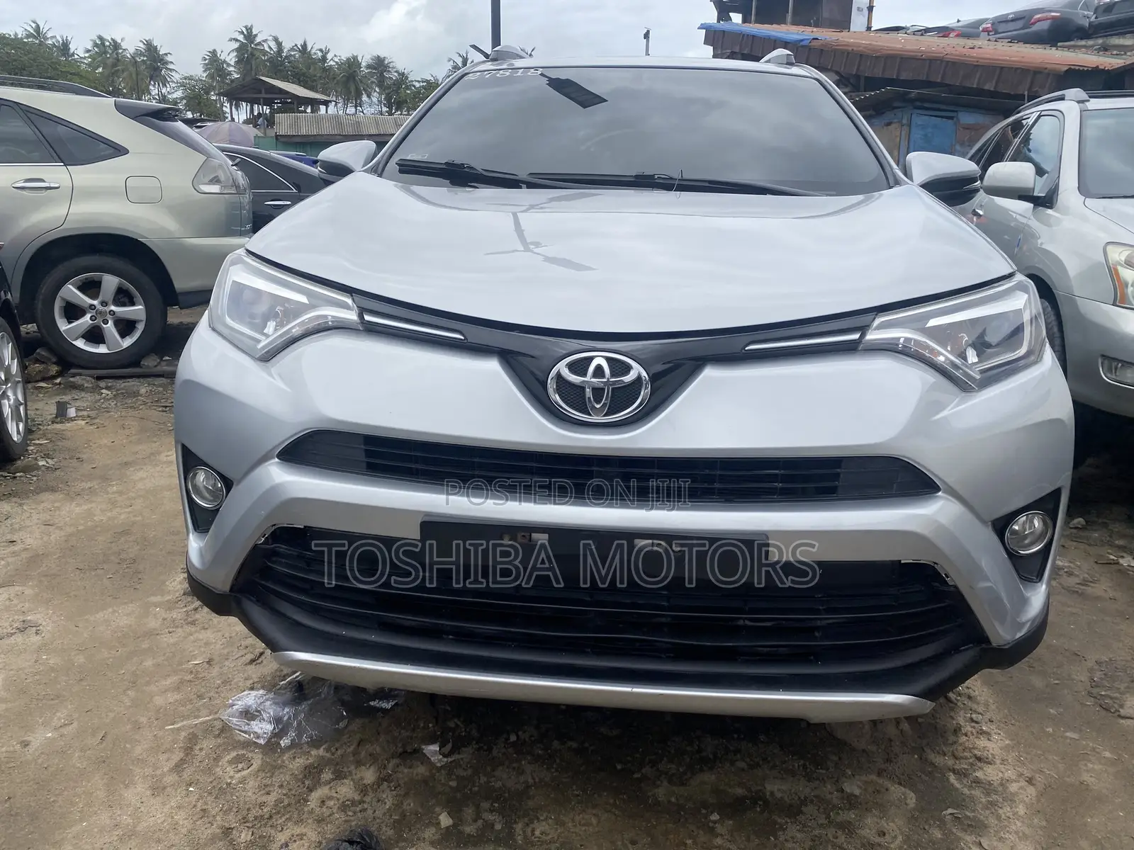 Toyota RAV4 Limited AWD (2.5L 4cyl 6A) 2017 Silver