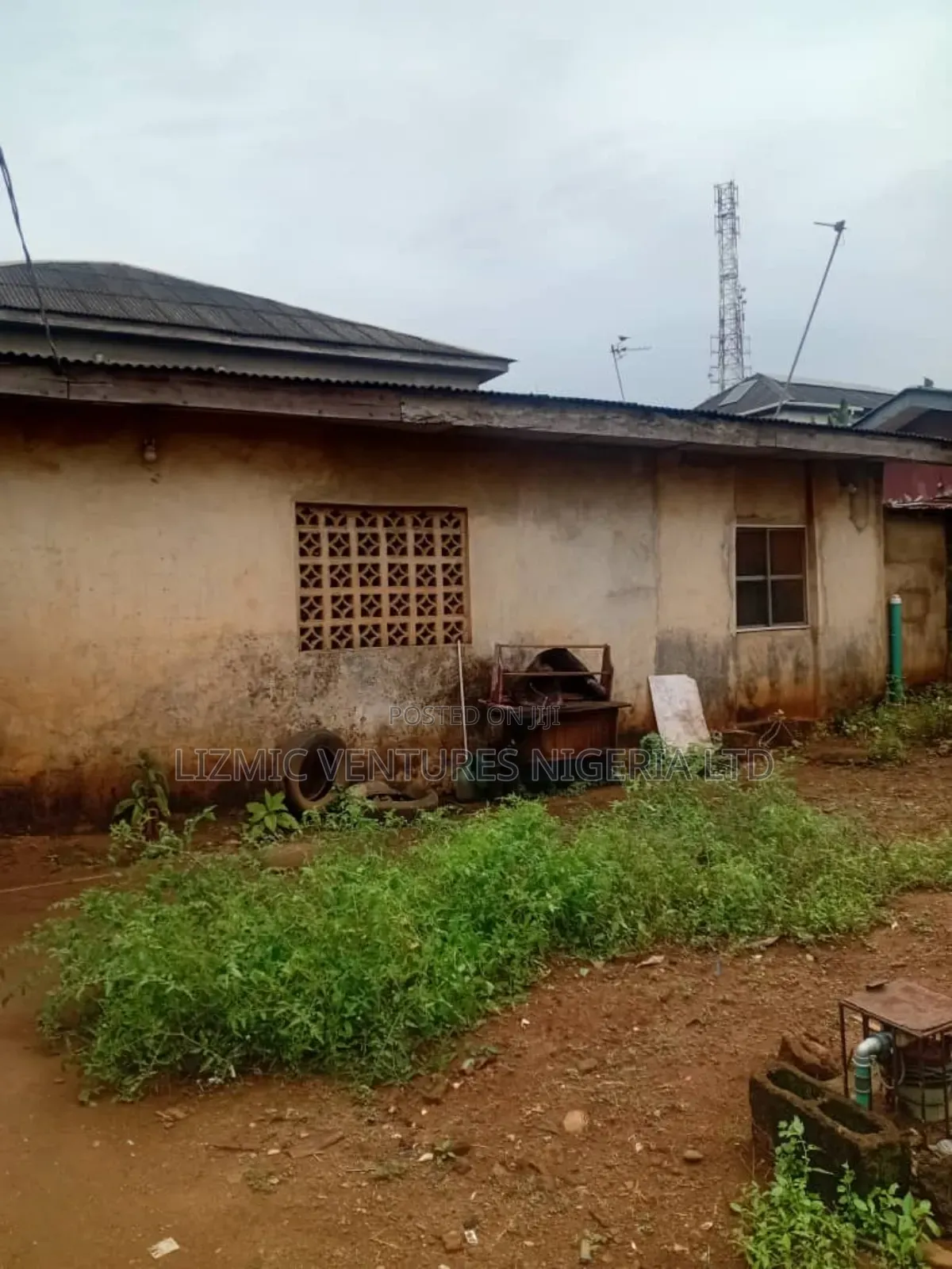 3bdrm Bungalow in Agric Rd, Igando / Ikotun/Igando for sale