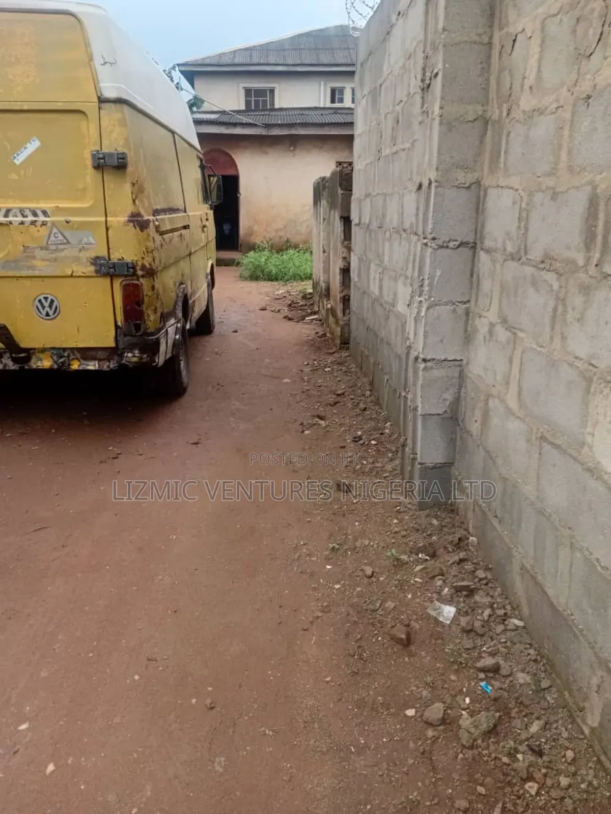 3bdrm Bungalow in Agric Rd, Igando / Ikotun/Igando for sale
