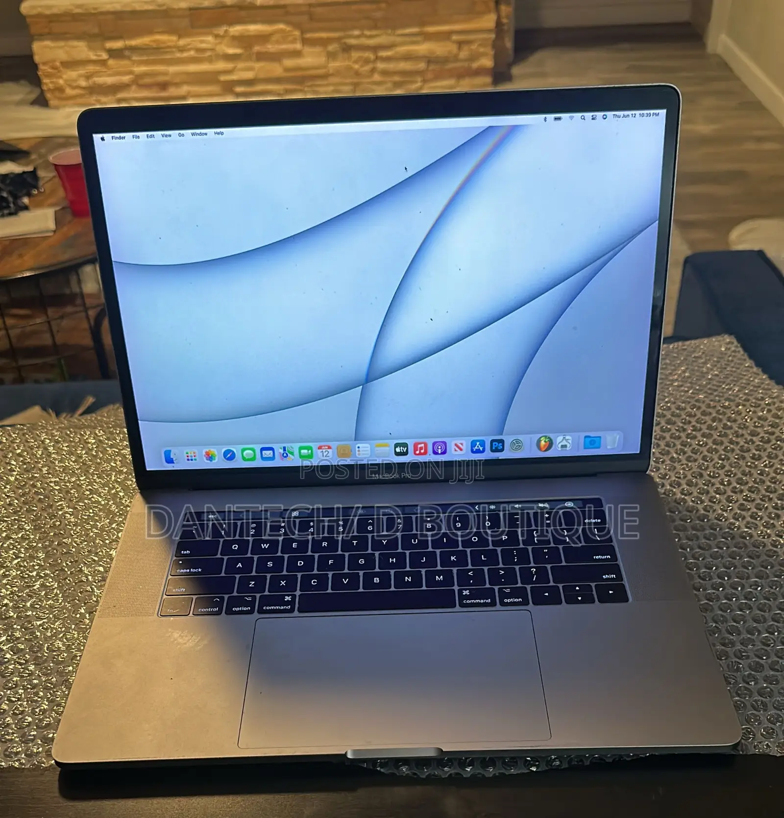 Laptop Apple MacBook Pro 2019 16GB Intel Core 7 SSD 512GB