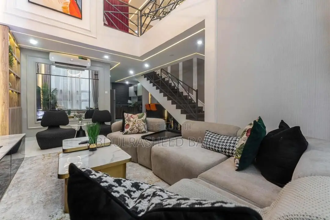 Luxurious Smart Home 2 Bedroom Maisonette With Pool Ps5