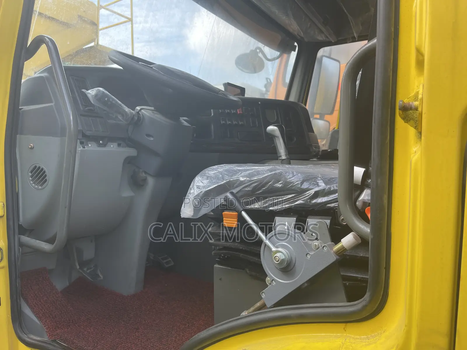 Howo Concrete Mixer Truck 371hp.