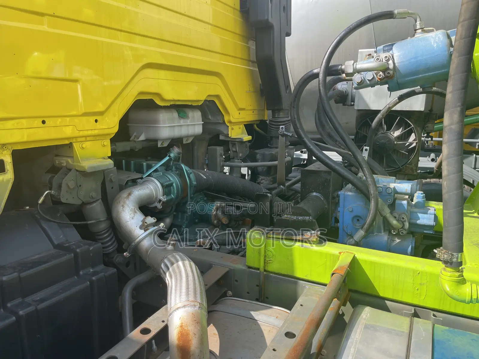 Foreign Used Howo Truck Concrete Mixer 371hp Covid-19.