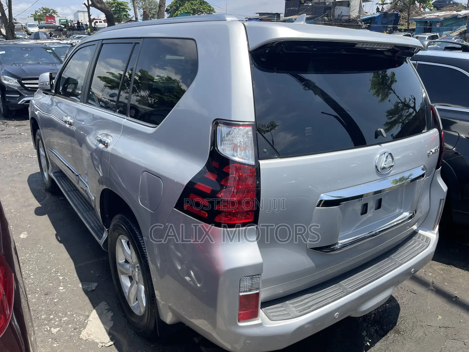 Lexus GX 2012 Silver