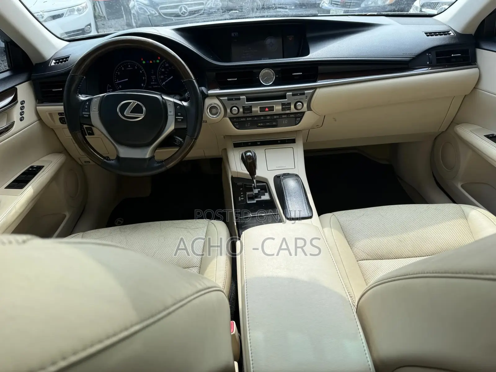 Lexus ES 2013 White