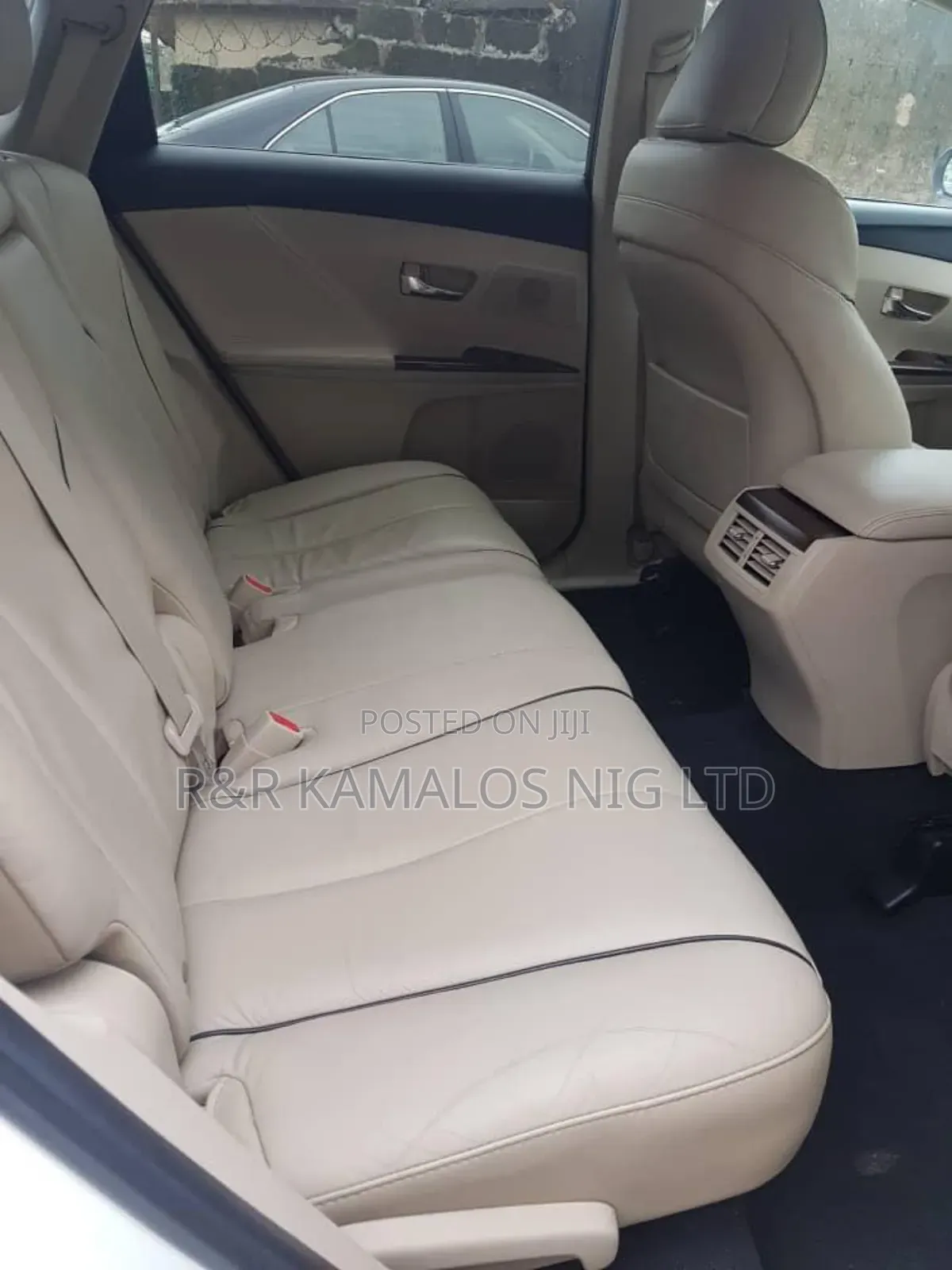 Toyota Venza 2011 Off white