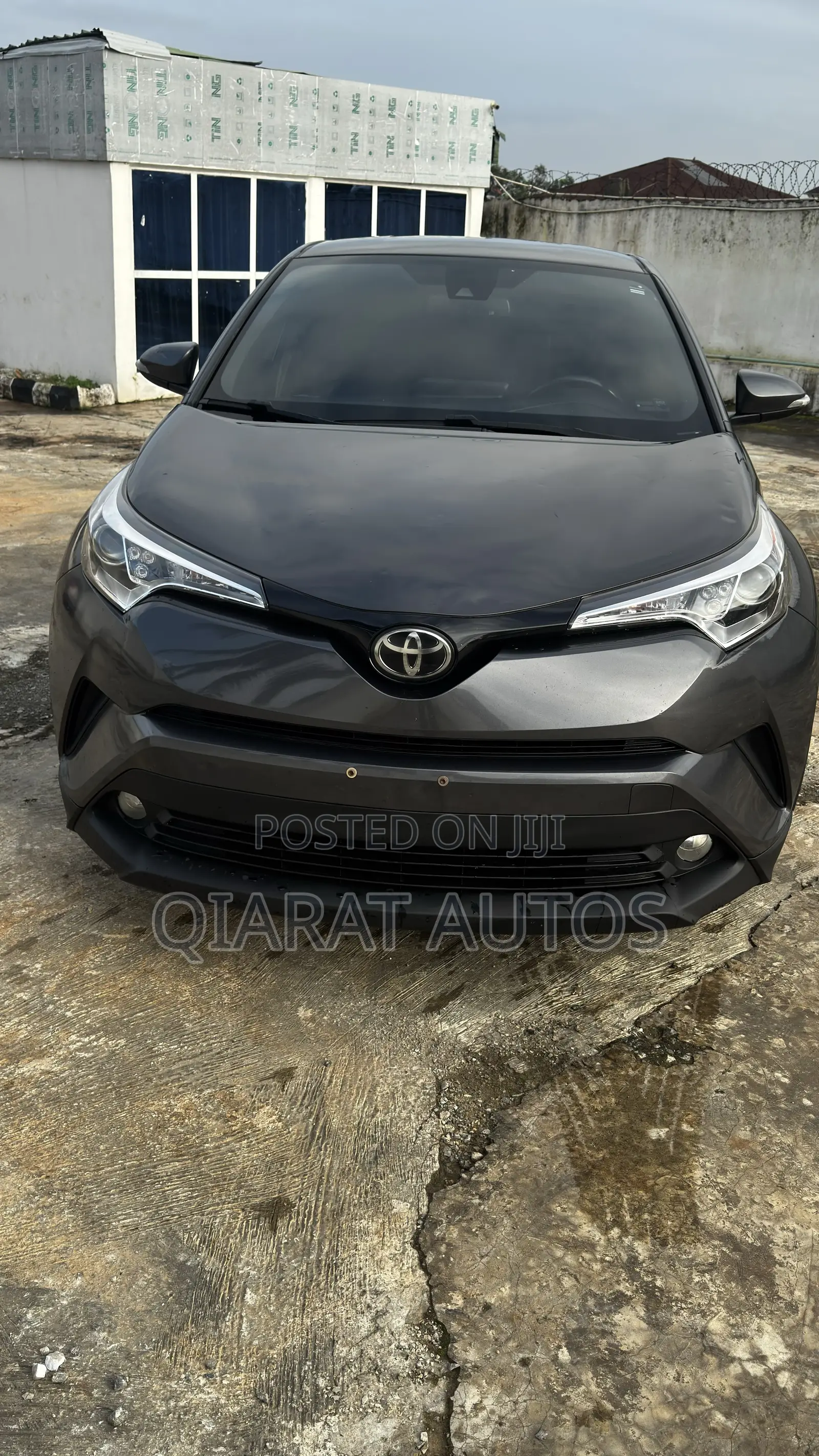 Toyota C-HR XLE Prermium FWD (2.0L 4cyl 2AM) 2018 Gray