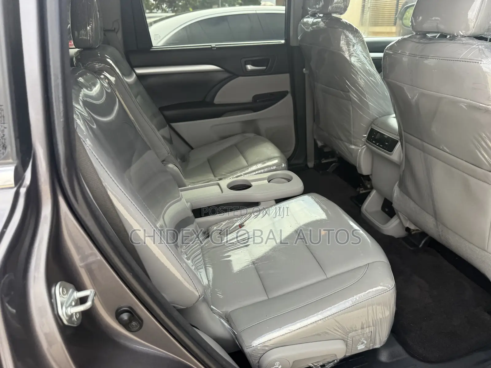 Toyota Highlander XLE V6 4x4 (3.5L 6cyl 6A) 2016 Gray