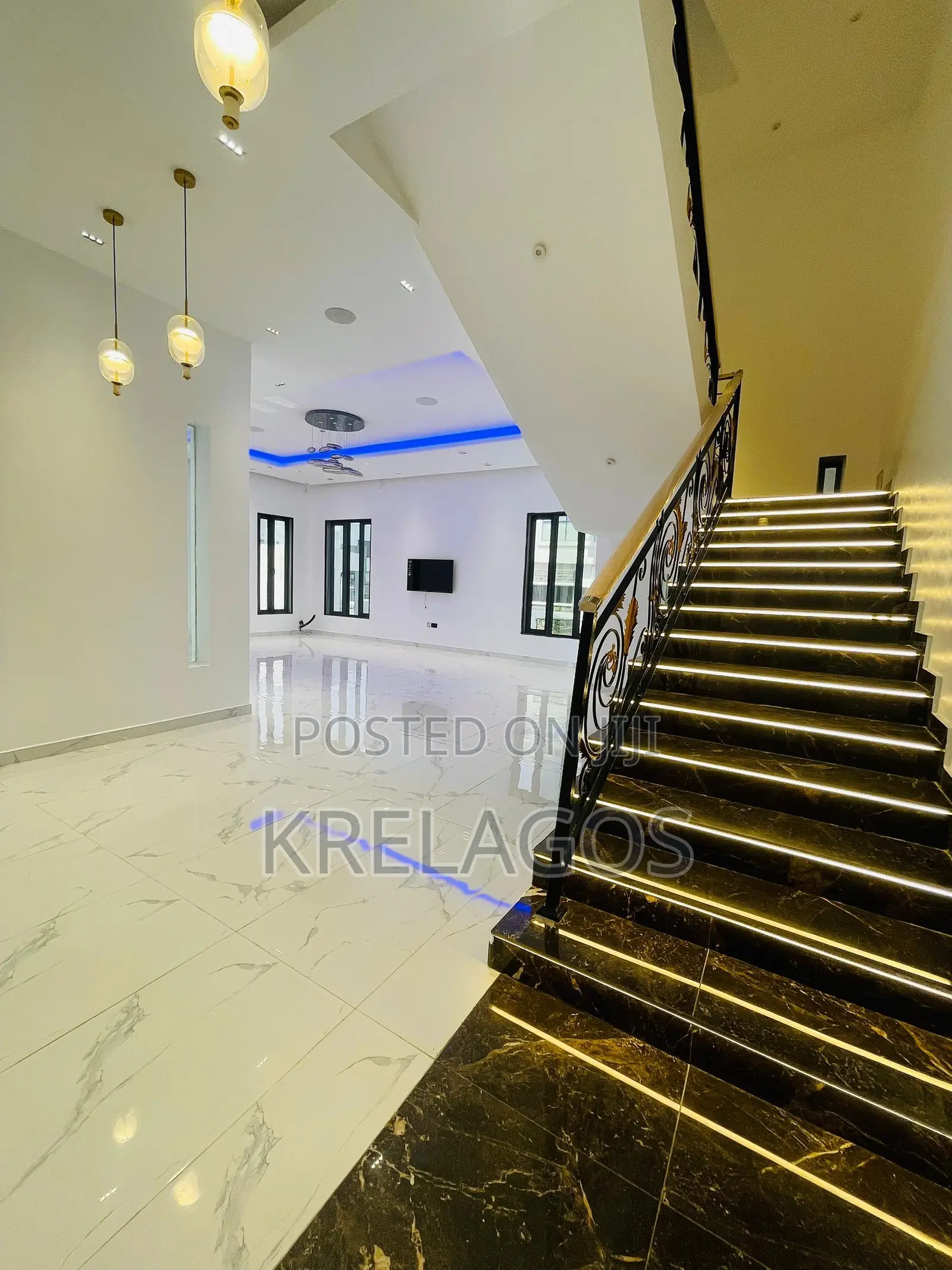 6bdrm Duplex in Osapa london for sale