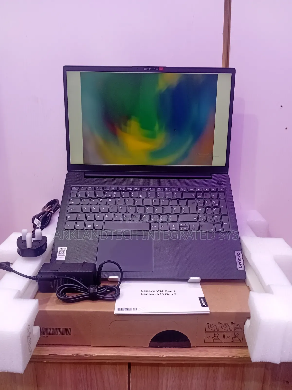 New Laptop Lenovo IdeaPad Z370 8GB Intel Core i3 SSD 512GB
