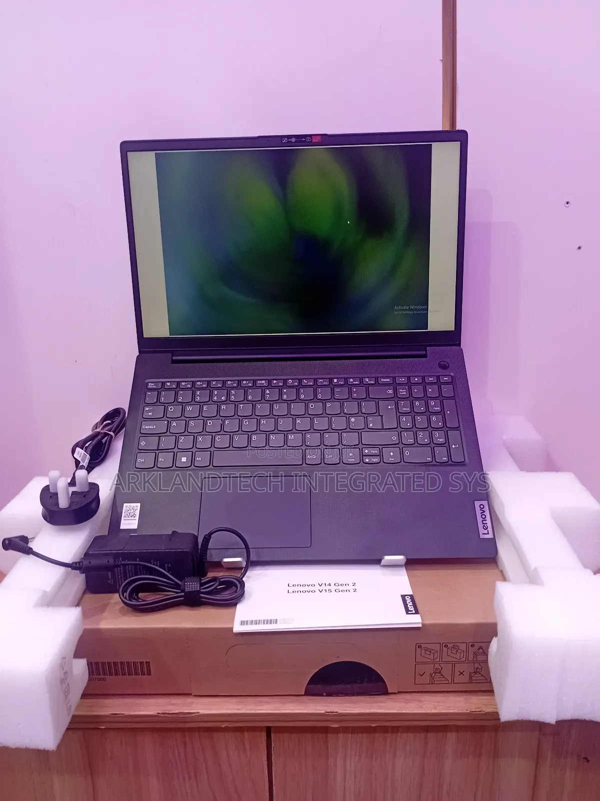 New Laptop Lenovo IdeaPad Z370 8GB Intel Core i3 SSD 512GB