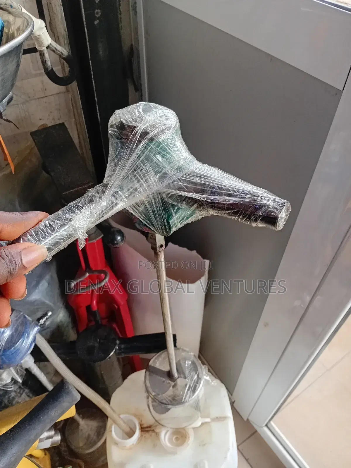 Pneumatic/Air Hand Paint Mixer