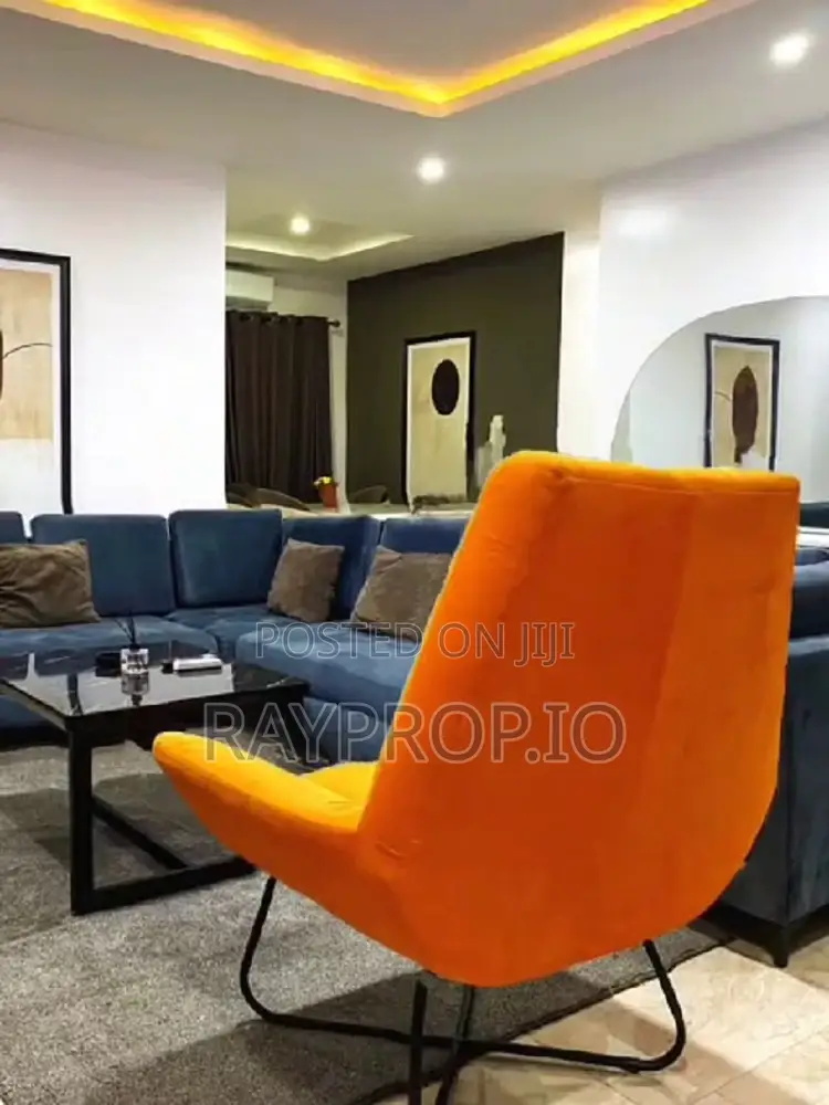 488146xk - 3 Bedroom Shortlet in Ikoyi