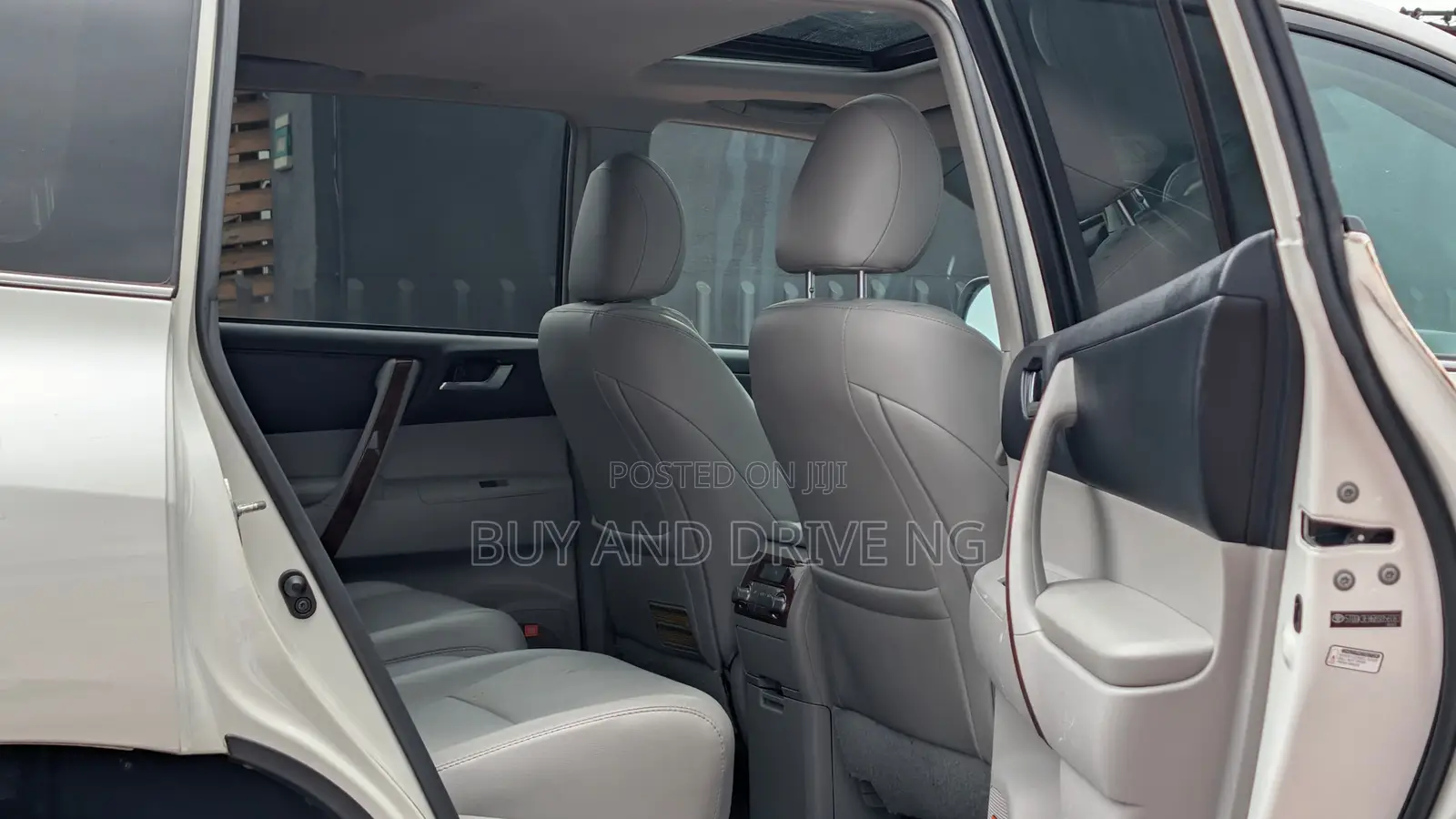Toyota Highlander Limited 2011 White