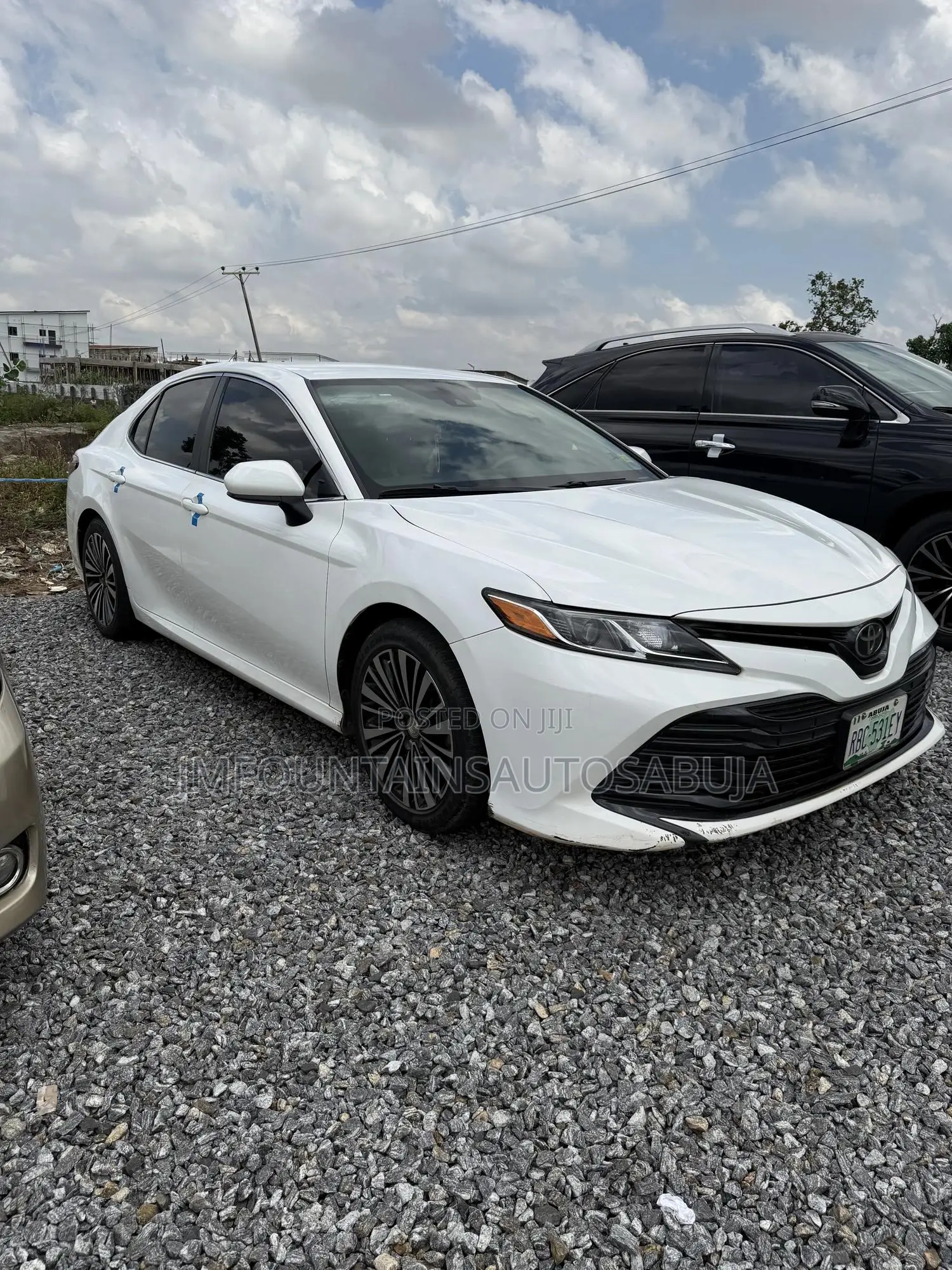 Toyota Camry LE FWD 2020 White