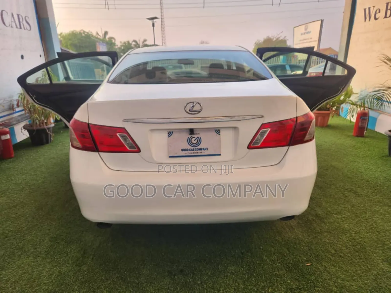 Lexus ES 350 FWD 2013 White