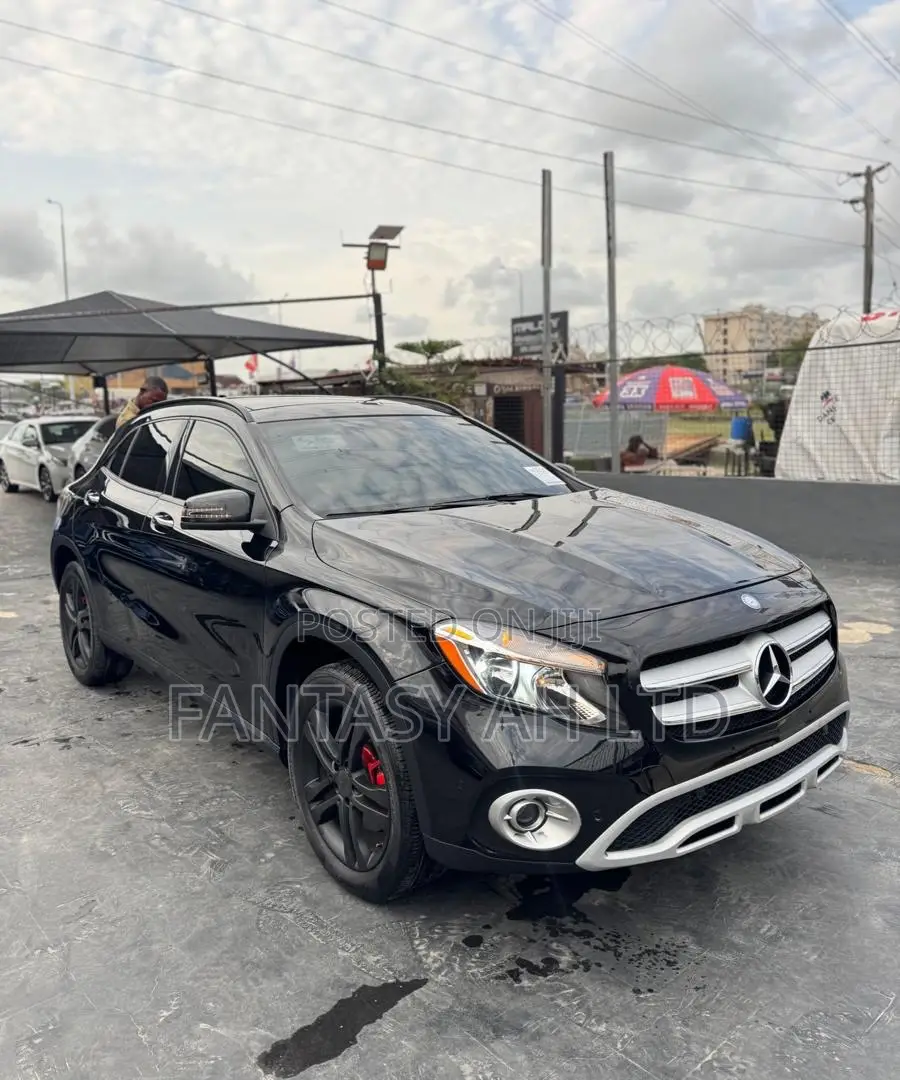 Mercedes-Benz GLA 250 2015 Black