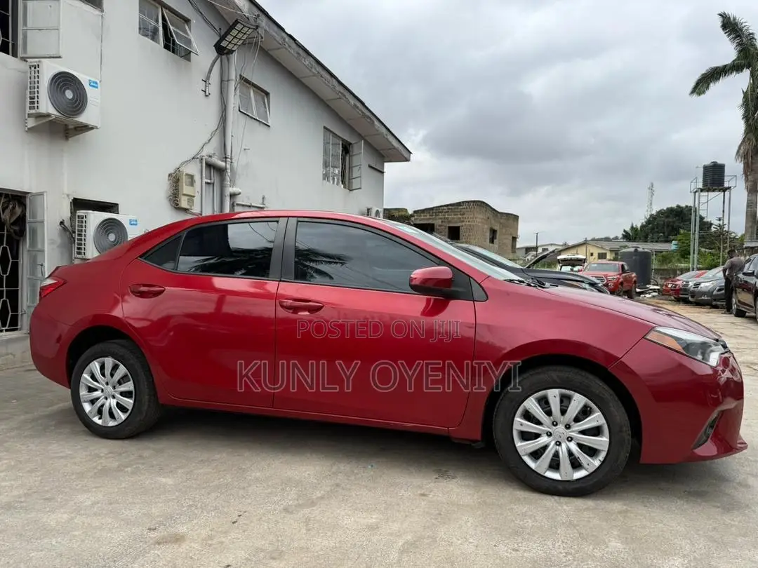 Toyota Corolla LE Plus 4dr Sedan (1.8L 4cyl CVT) 2014 Burgundy