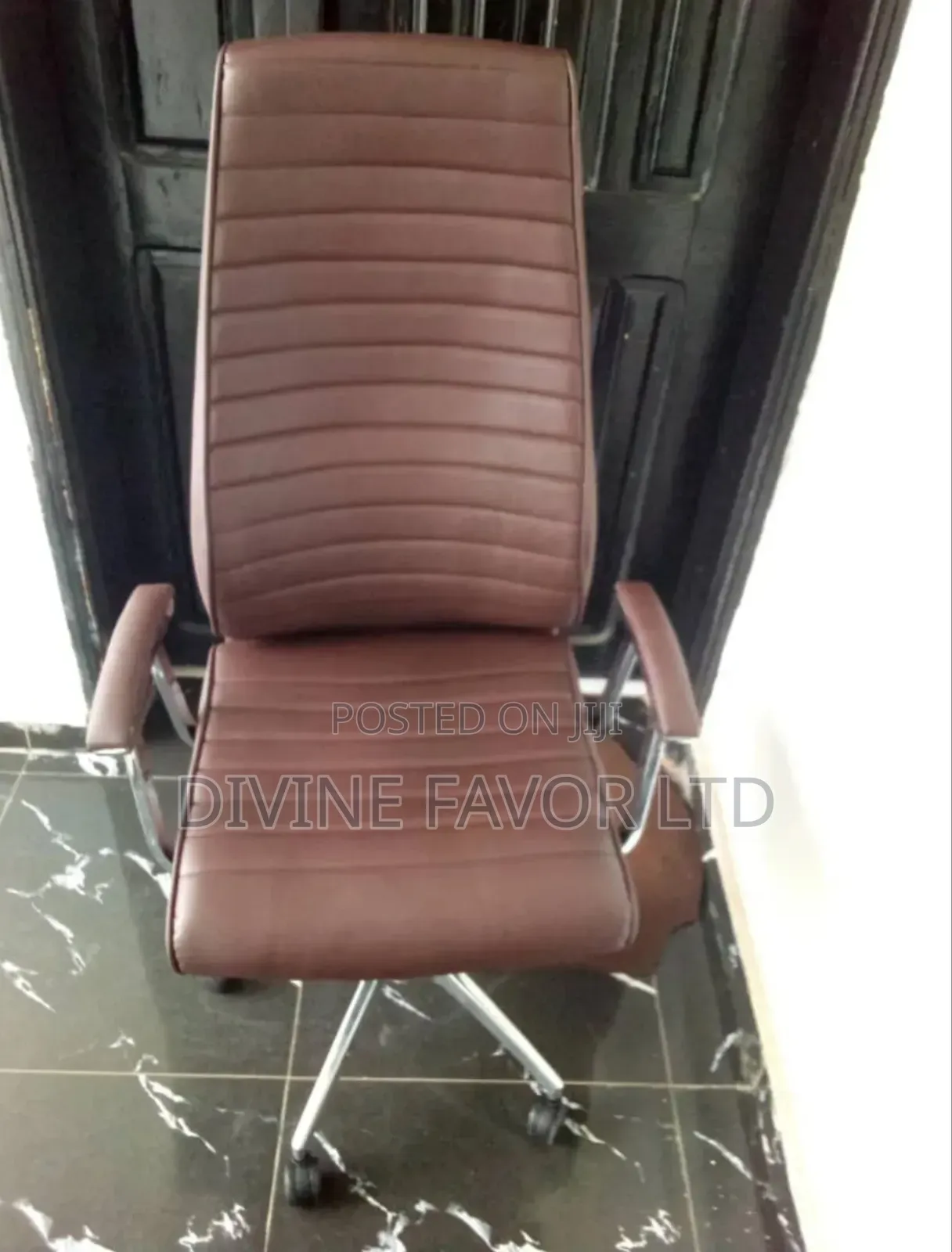 Executive Office Chair in Brown Colour