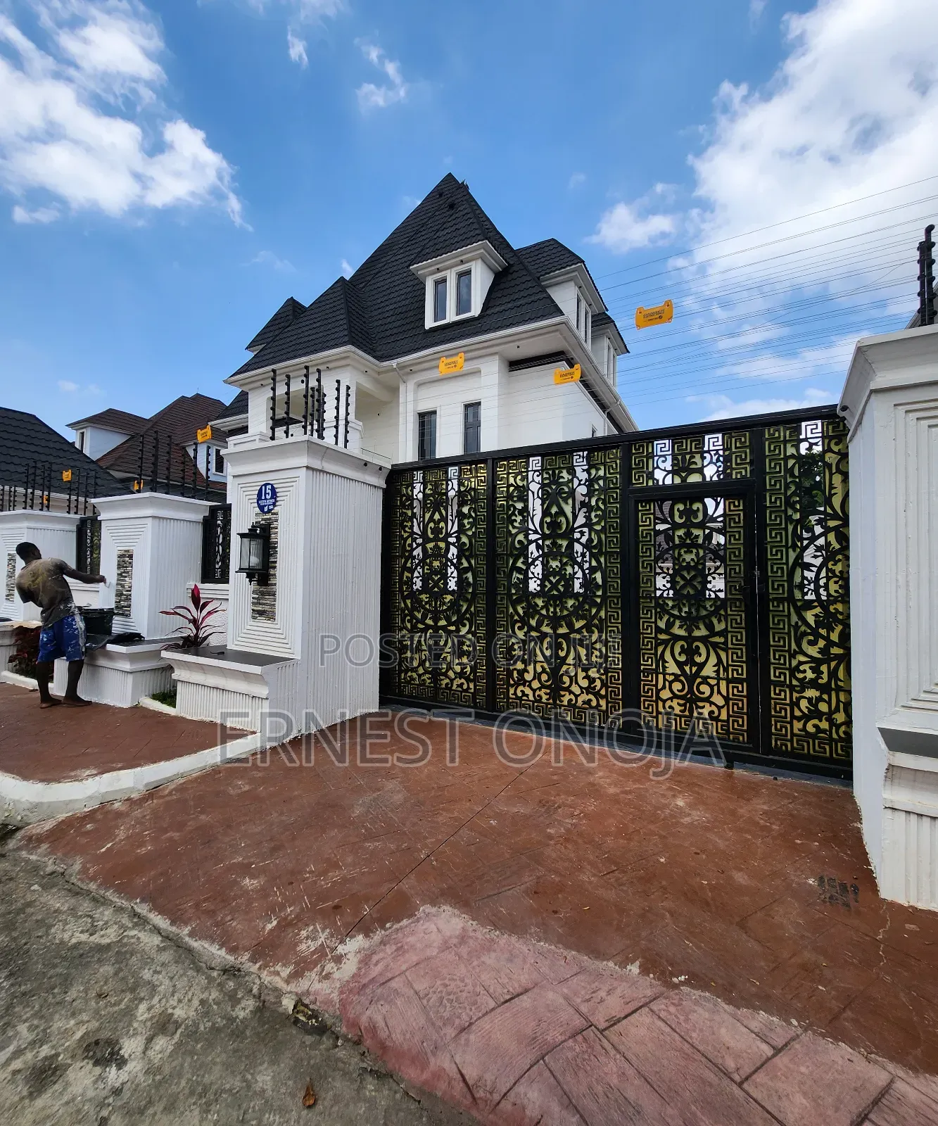 6bdrm Mansion in Efab, Gwarinpa for sale