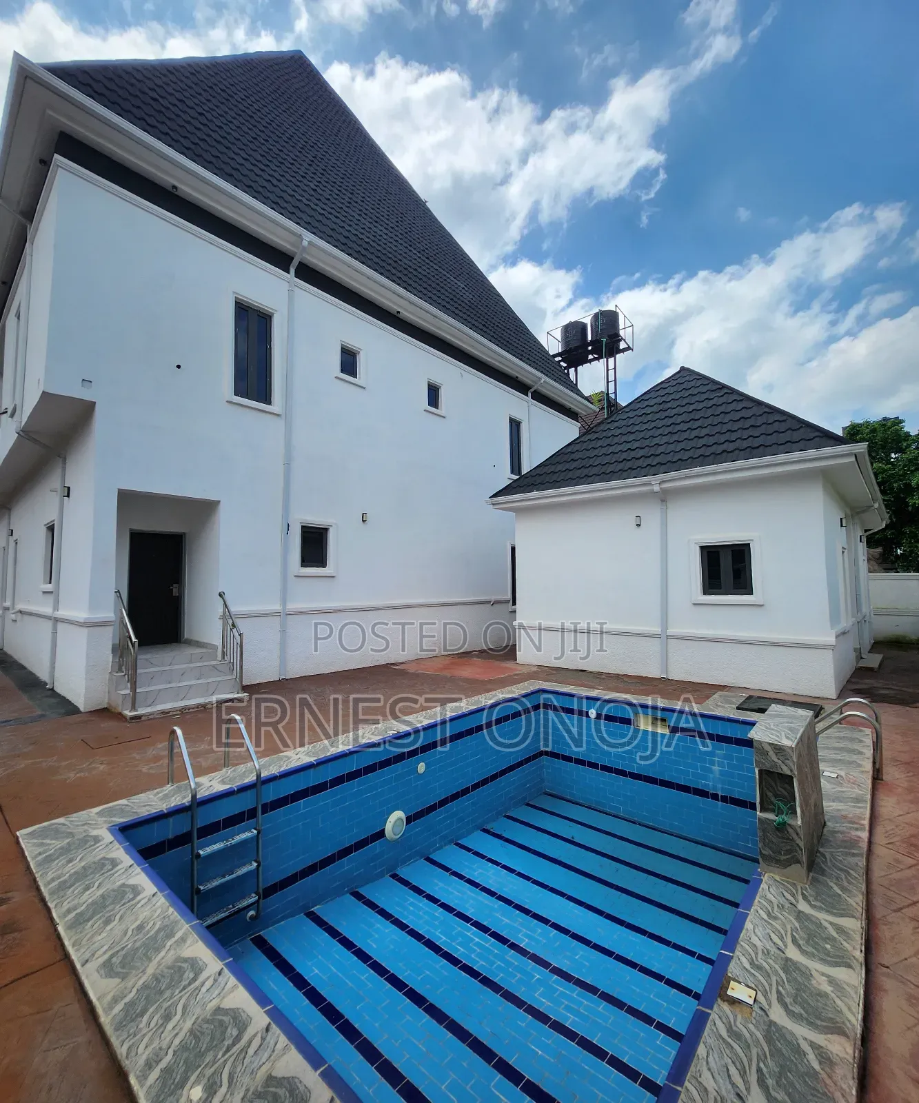 6bdrm Mansion in Efab, Gwarinpa for sale