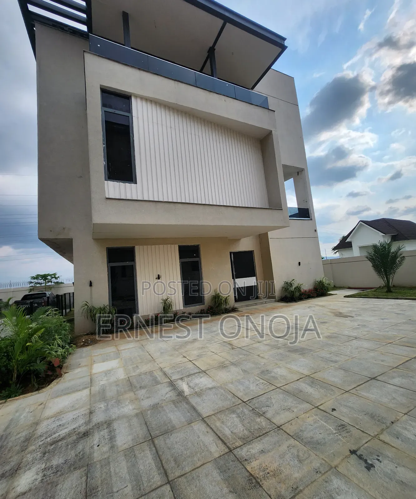 5bdrm Mansion in Katampe Extension for sale
