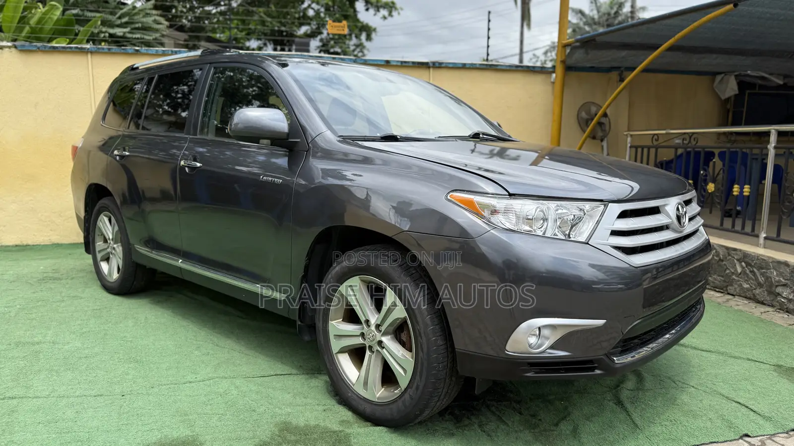 Toyota Highlander Limited 2012 Gray