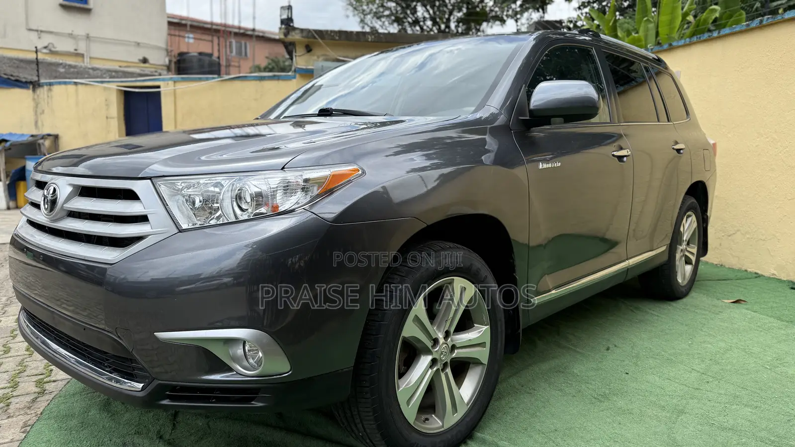 Toyota Highlander Limited 2012 Gray