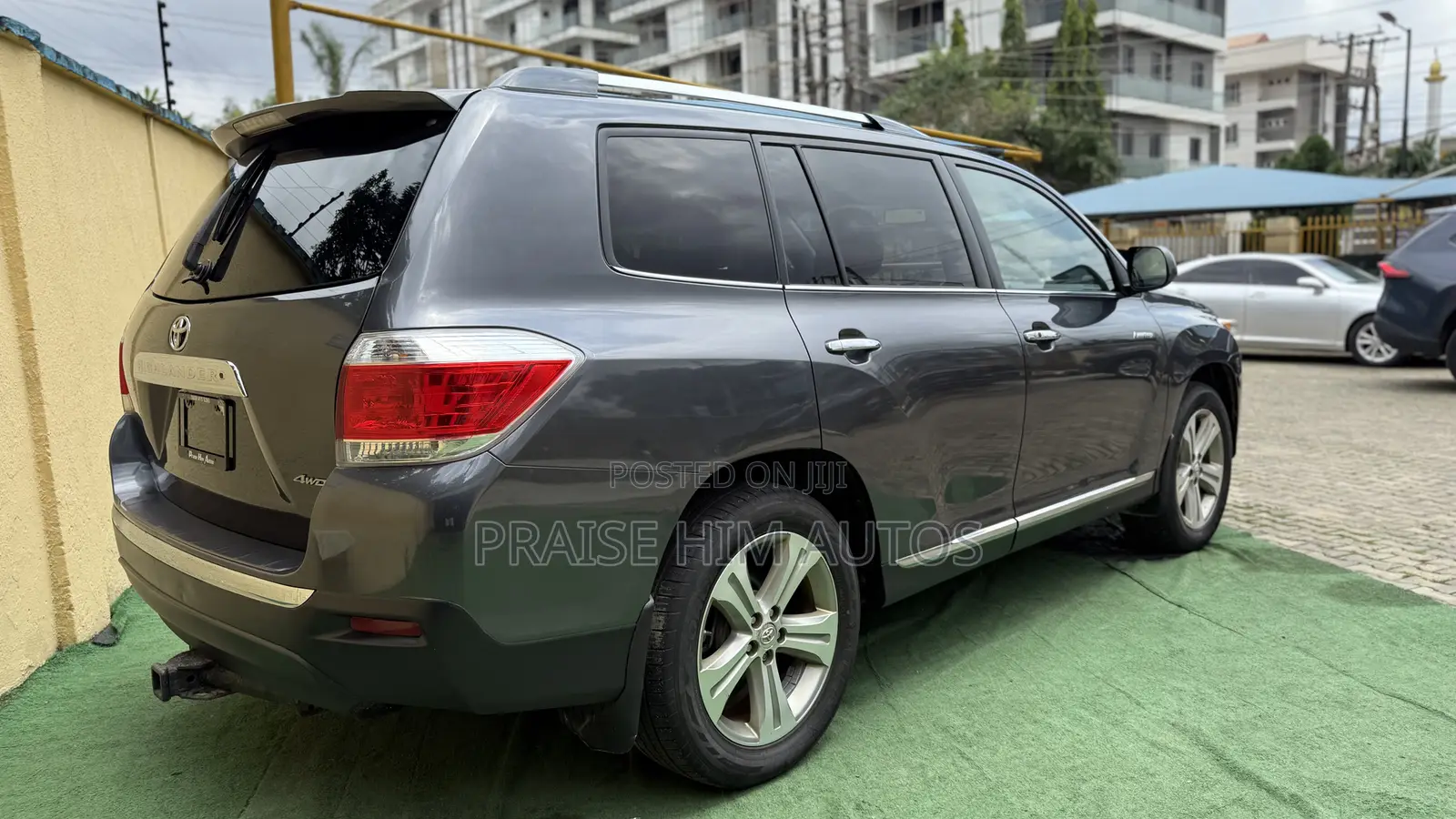 Toyota Highlander Limited 2012 Gray