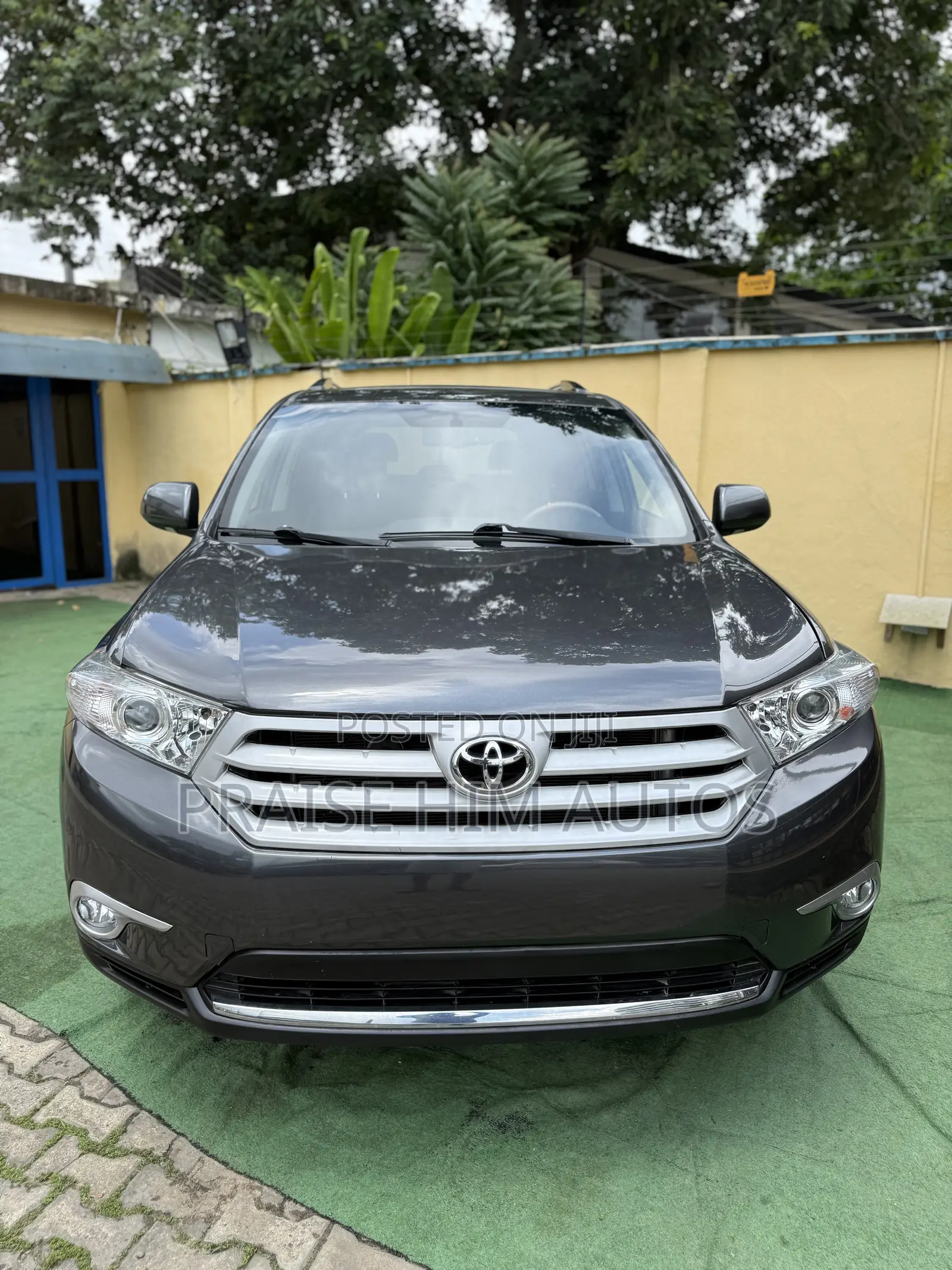 Toyota Highlander Limited 2012 Gray