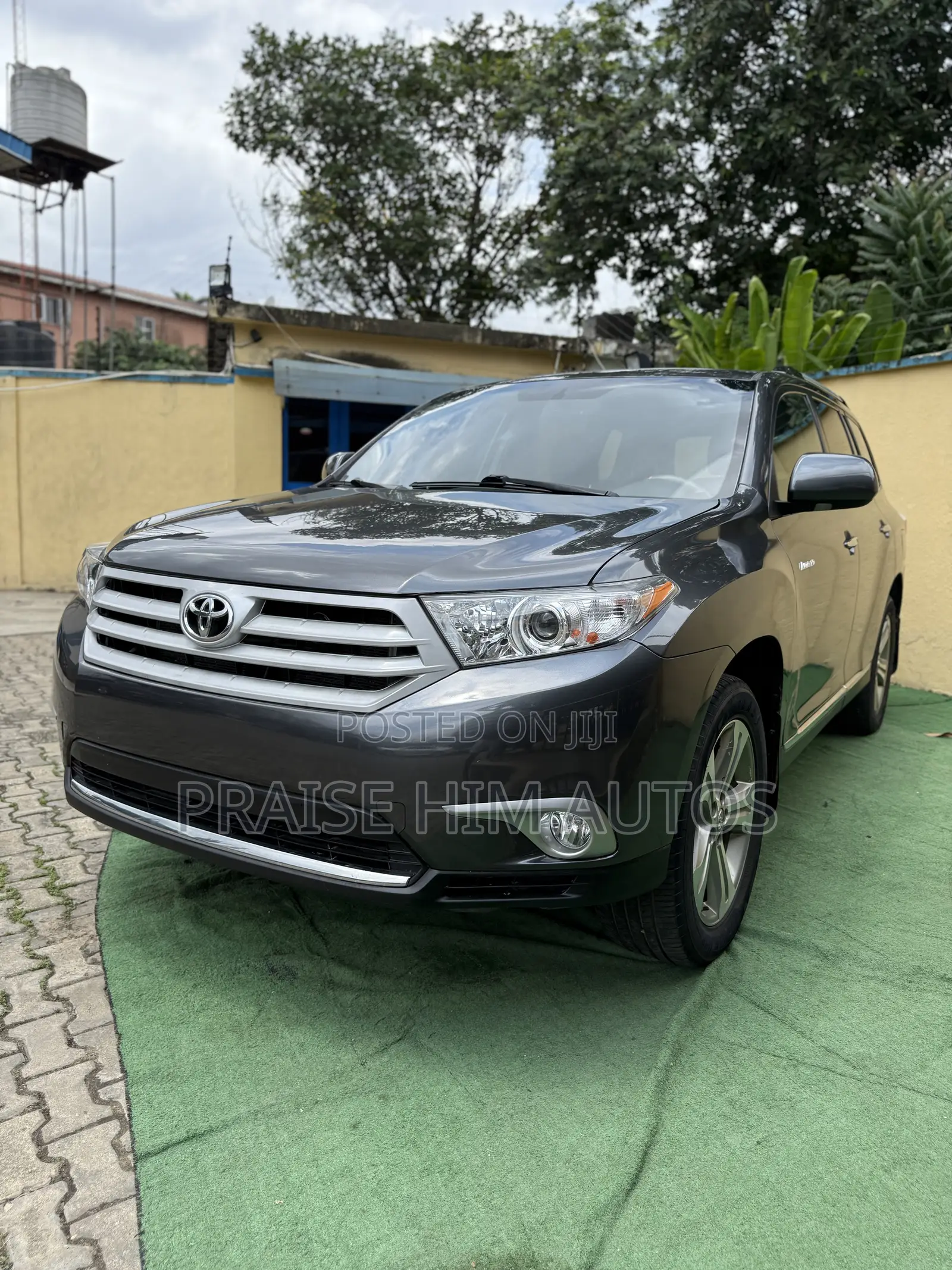 Toyota Highlander Limited 2012 Gray