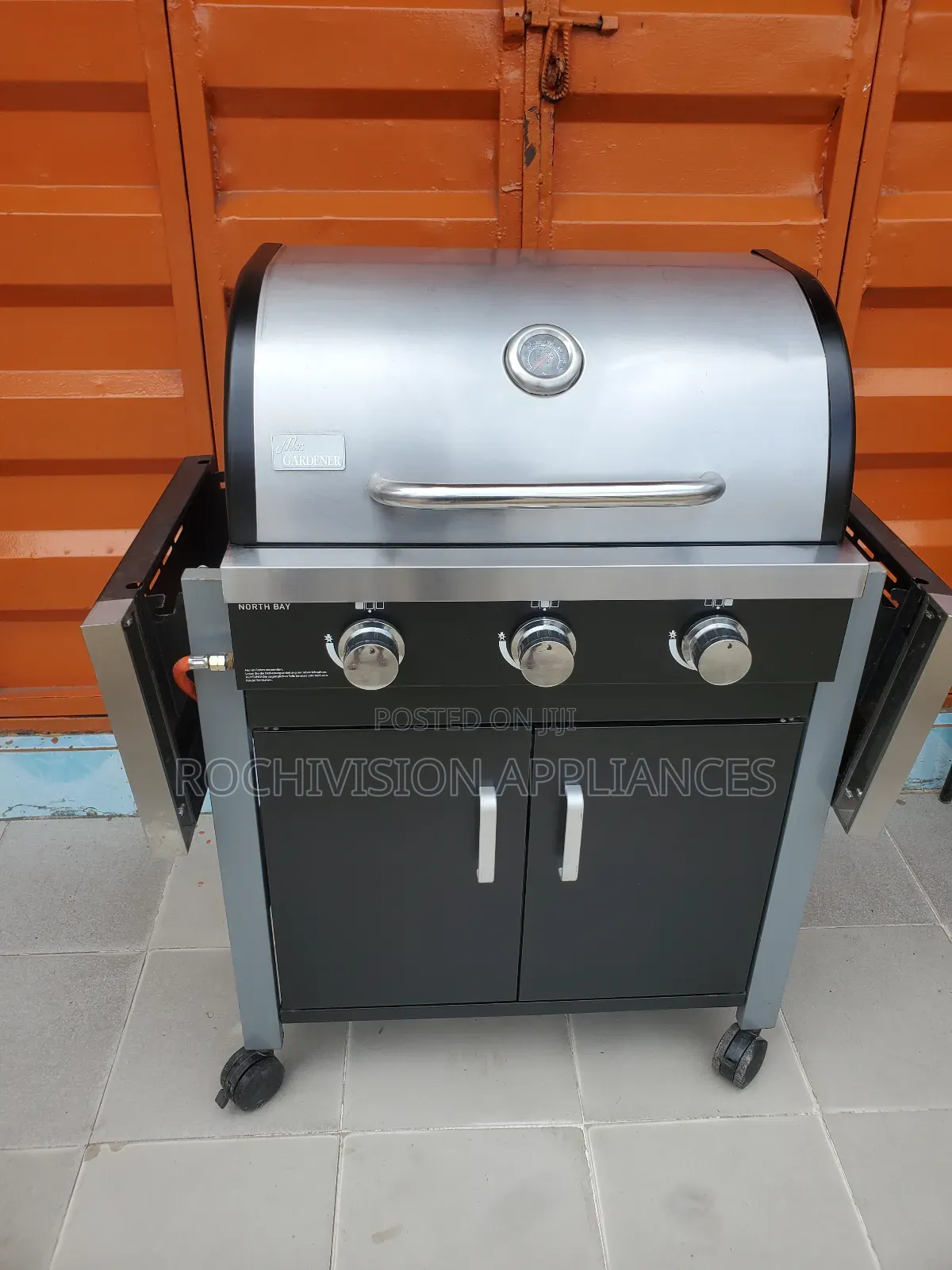 Gas and Charcoal BBQ With Auto Ignition 3 Burner BBQ Gas Grill