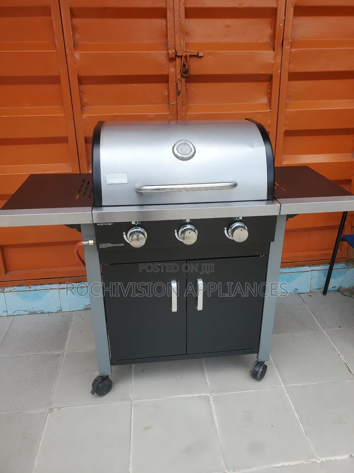 Gas and Charcoal BBQ With Auto Ignition 3 Burner BBQ Gas Grill