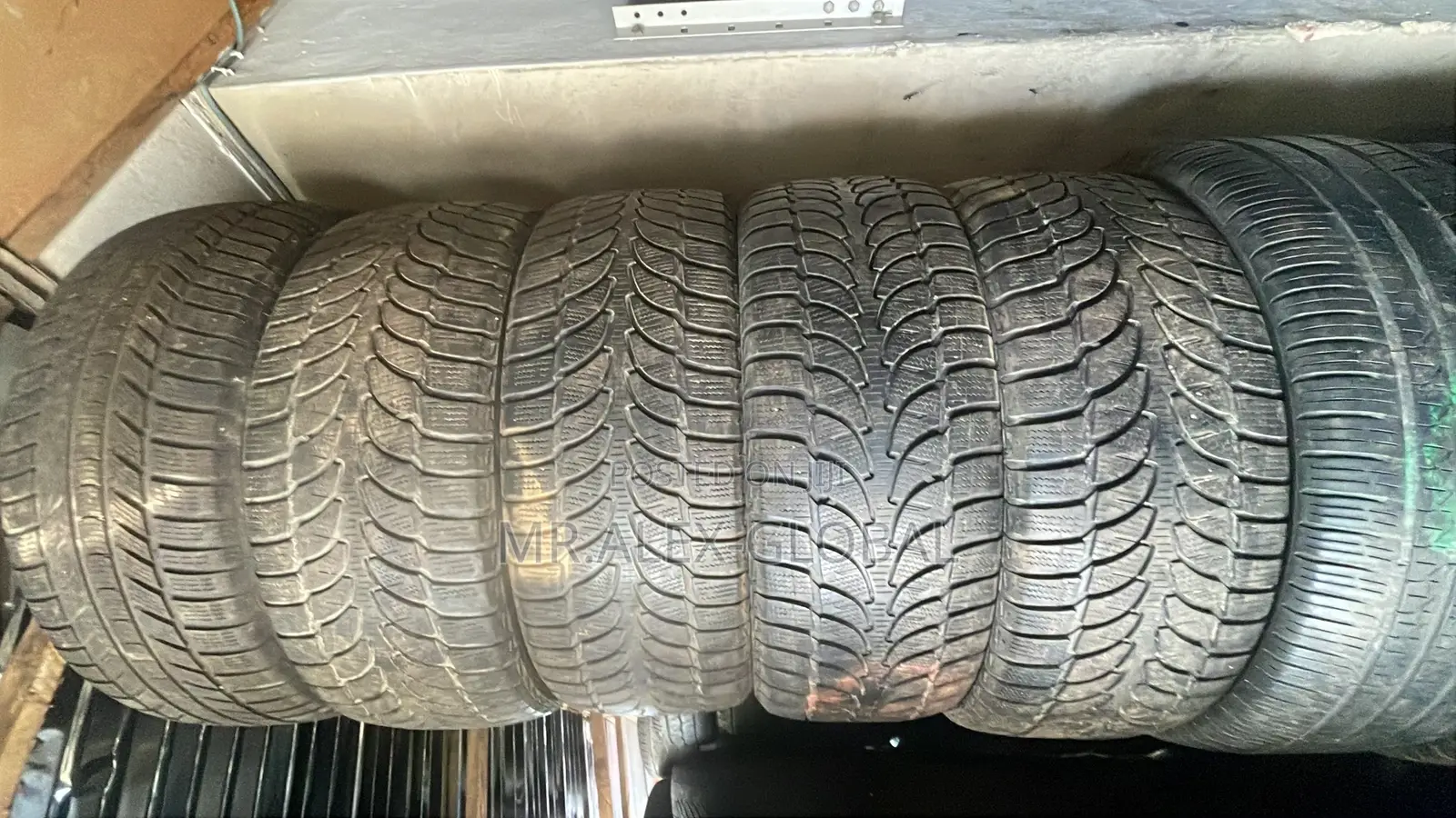 255/55/19 Four Uniform Bridgestone