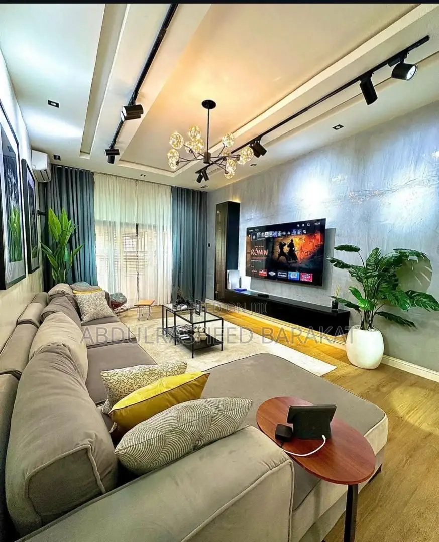 Luxury and Spacious 3 Bedroom Apartment With Ps5