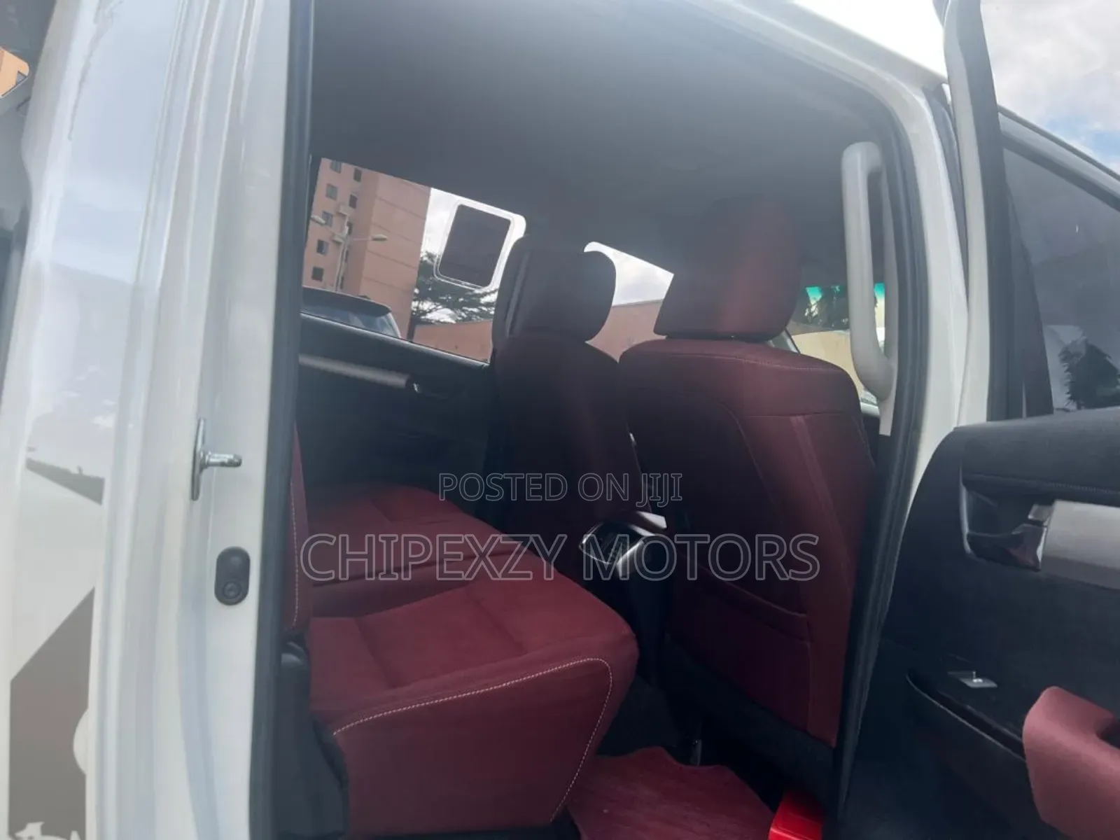 Toyota Hilux Revo Double Cab Petrol 2.7 AWD 2020 White