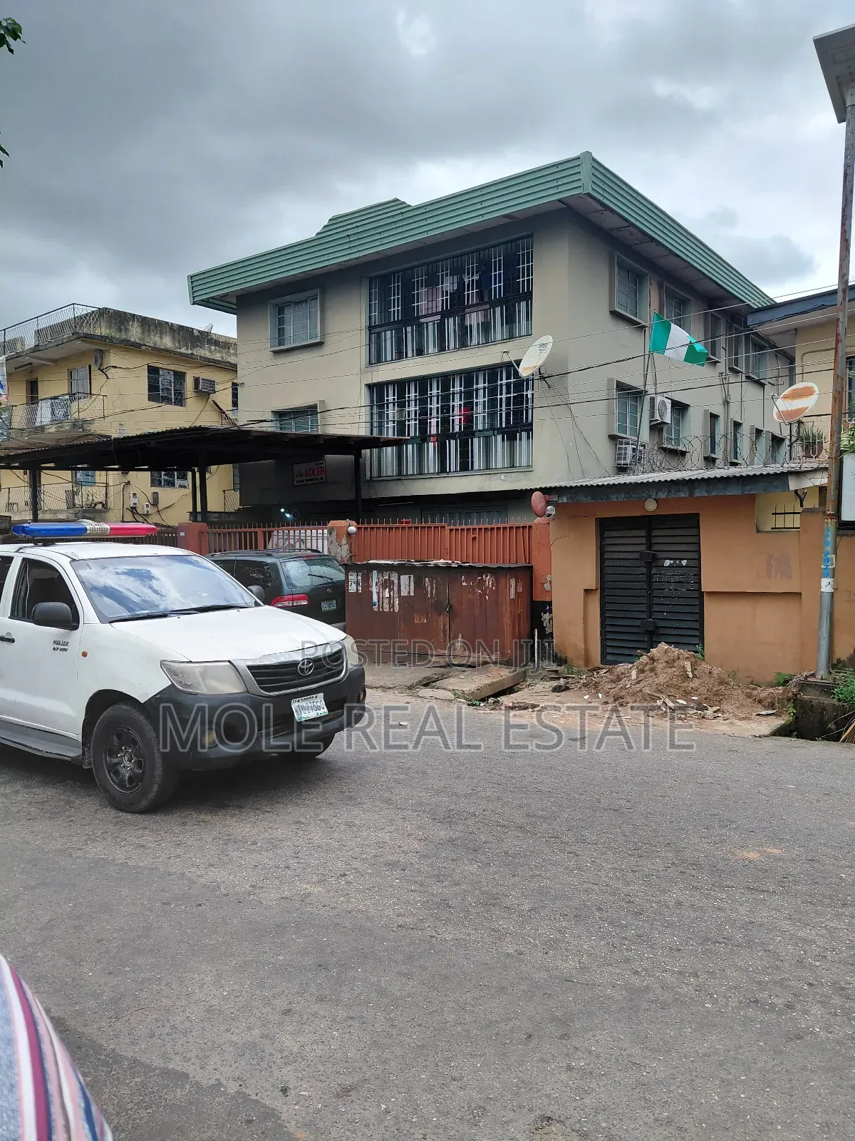 Furnished 3bdrm Block of Flats in Anifowose Community for sale