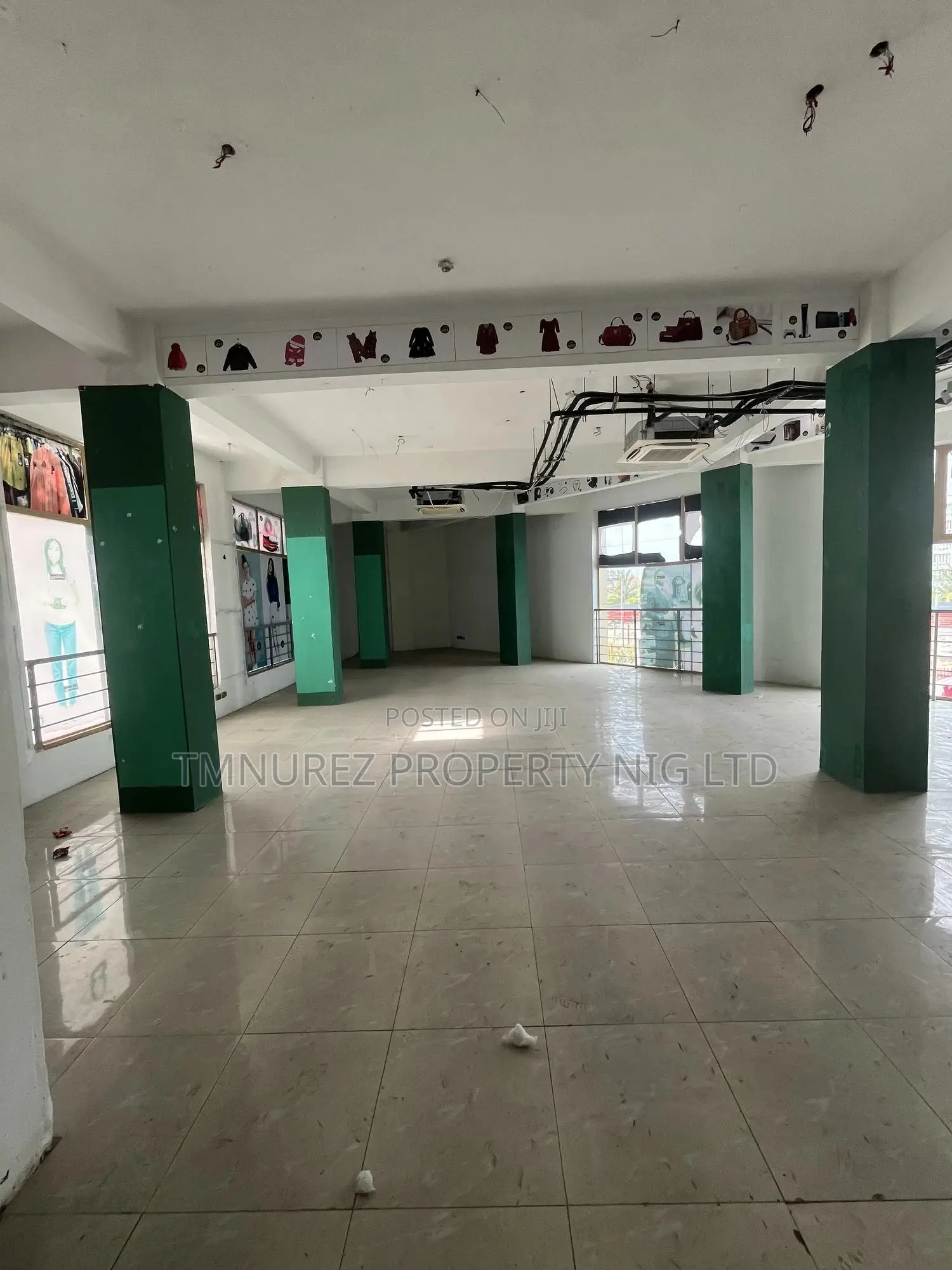 Showroom Shop to Let