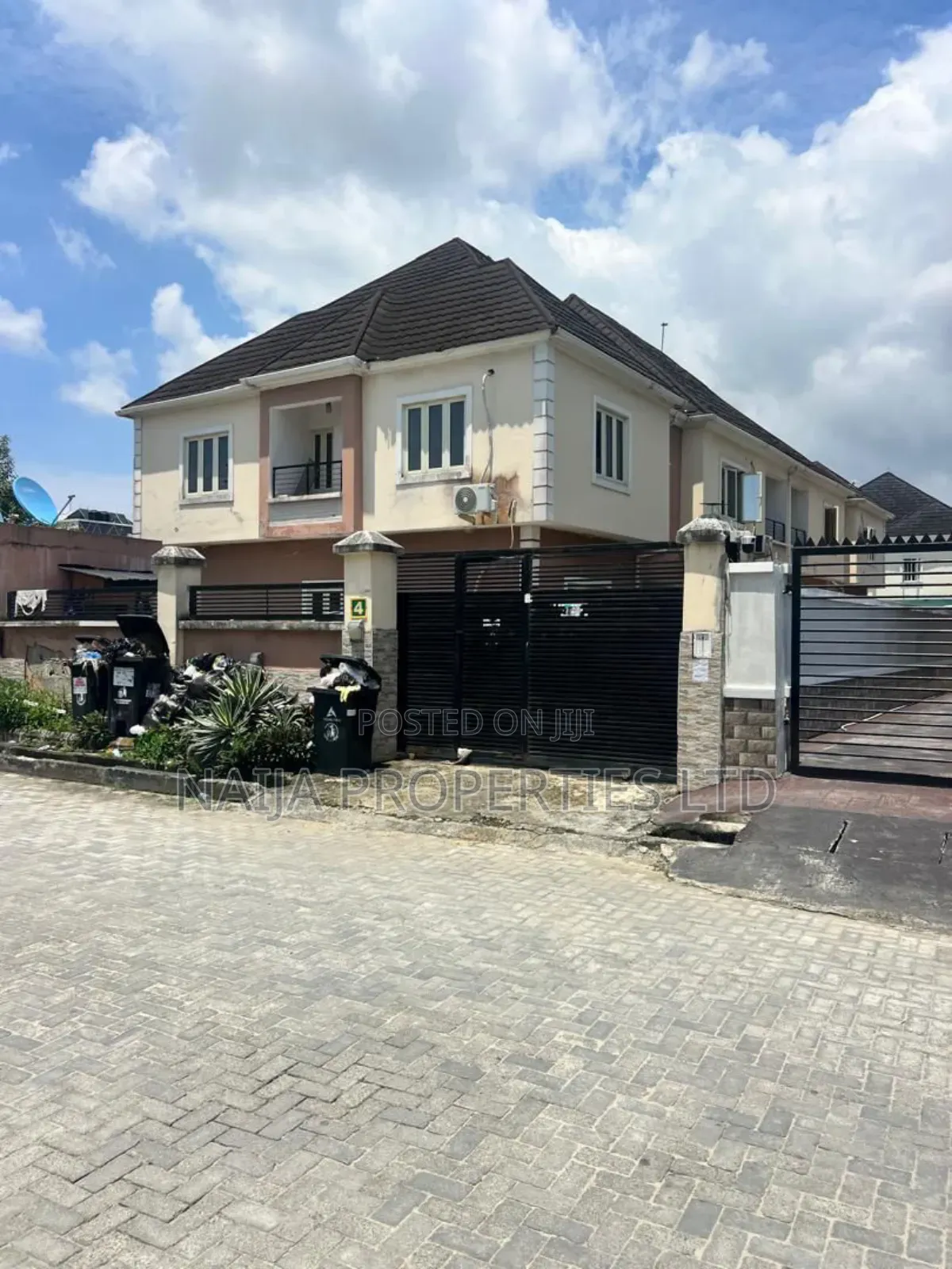 3bdrm Block of Flats in Peninsula Garden, Sangotedo for sale