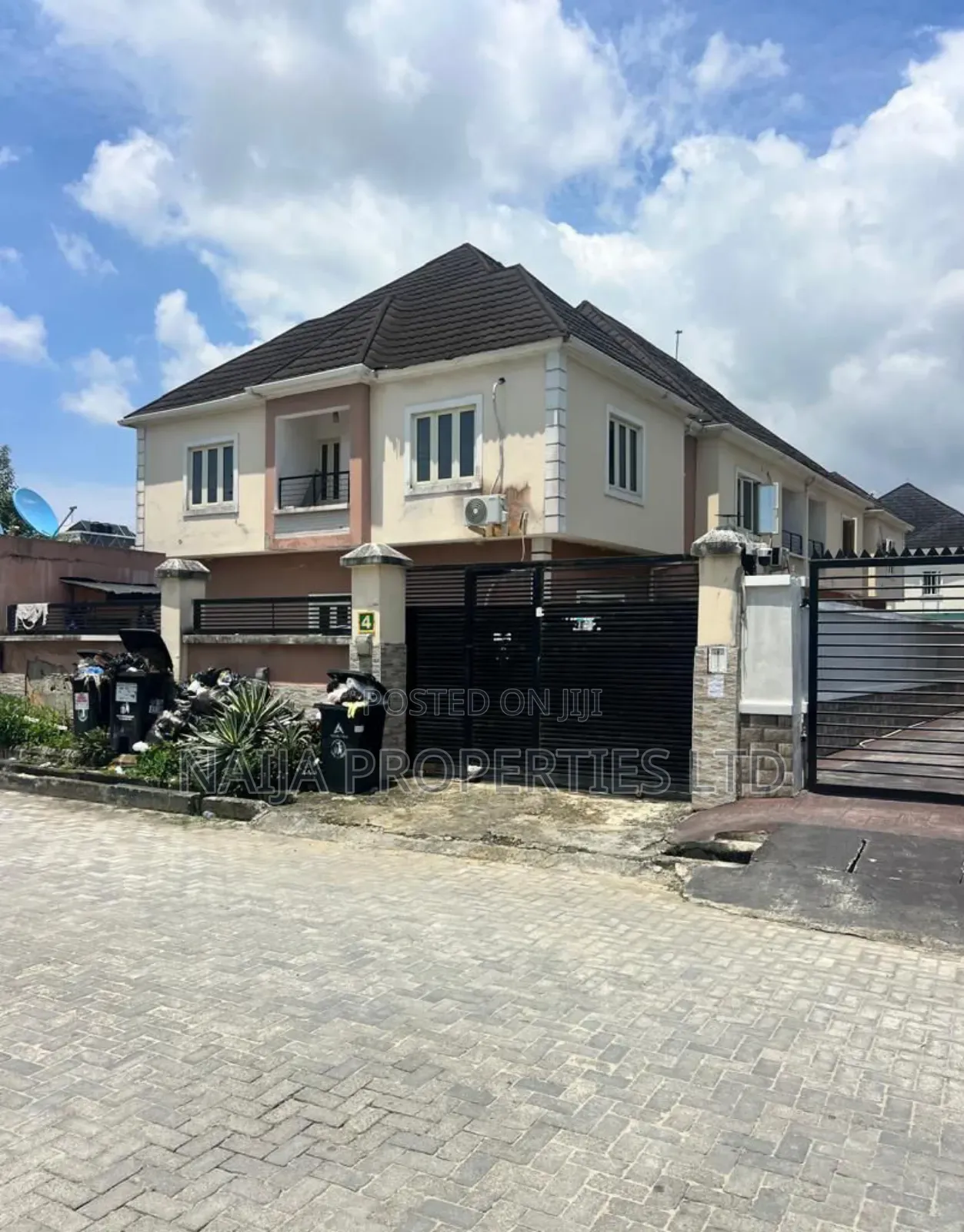 3bdrm Block of Flats in Peninsula Garden, Sangotedo for sale