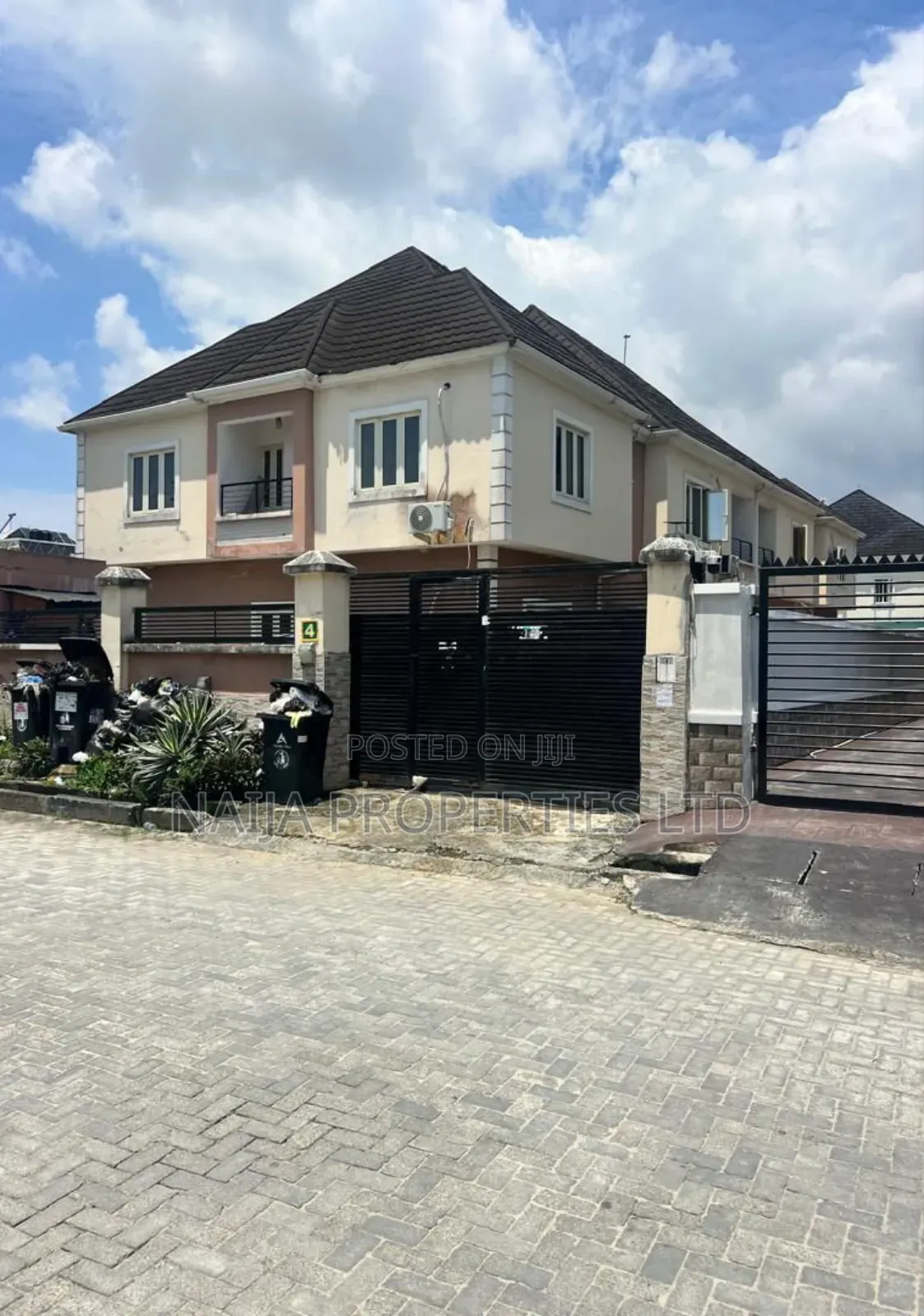 3bdrm Block of Flats in Peninsula Garden, Sangotedo for sale