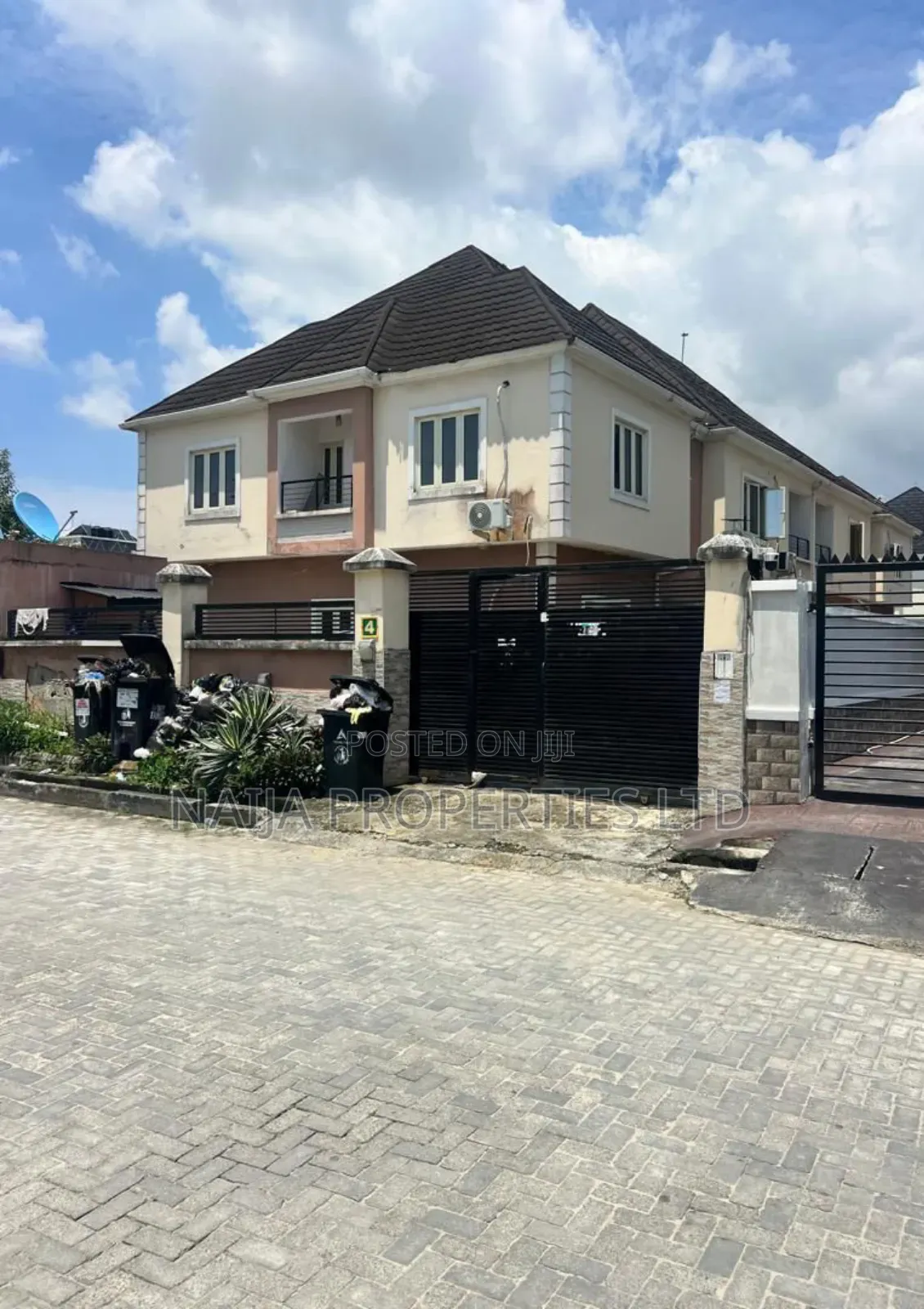 3bdrm Block of Flats in Peninsula Garden, Sangotedo for sale